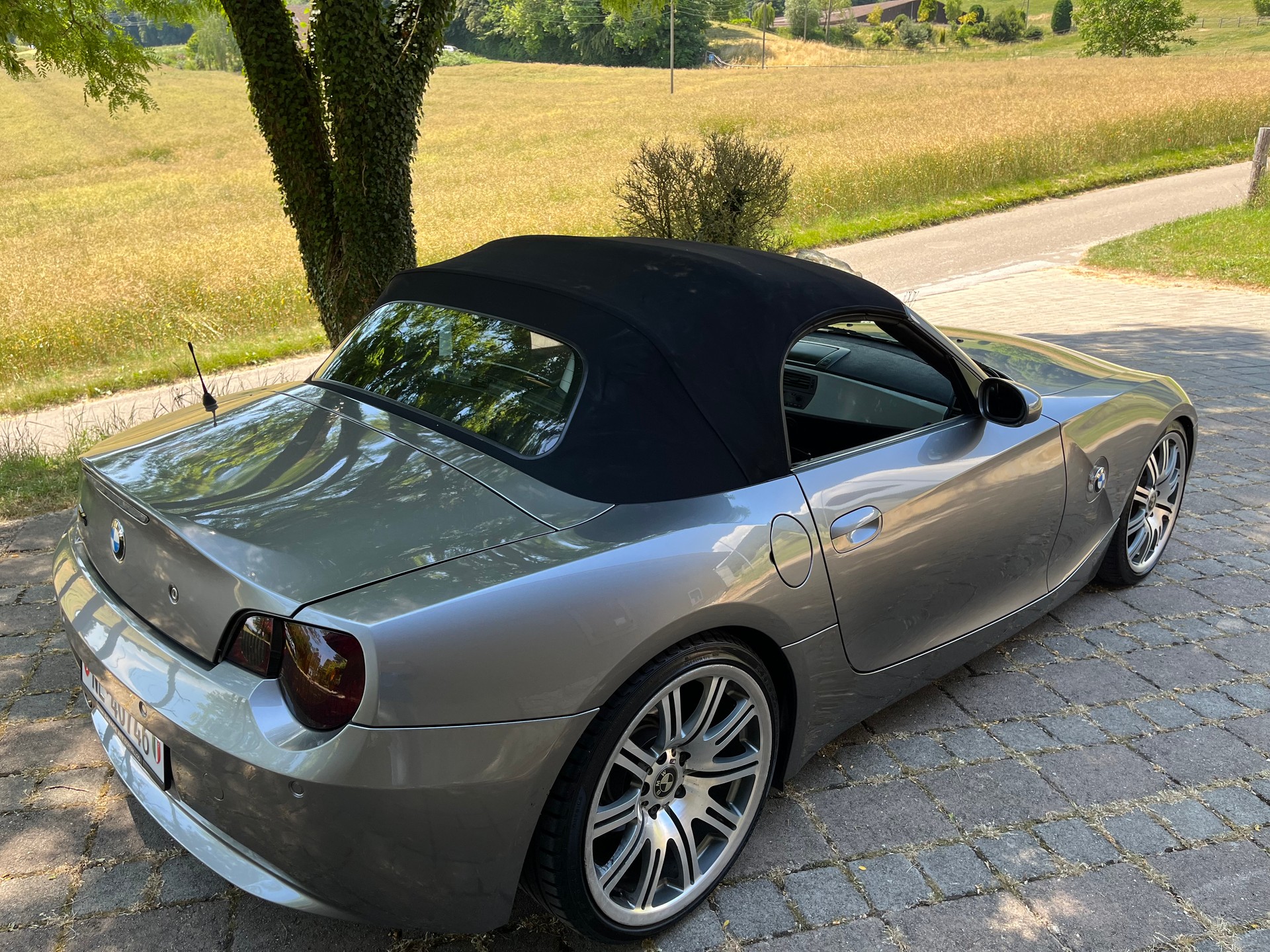 BMW Z4 3.0i Roadster-image-7