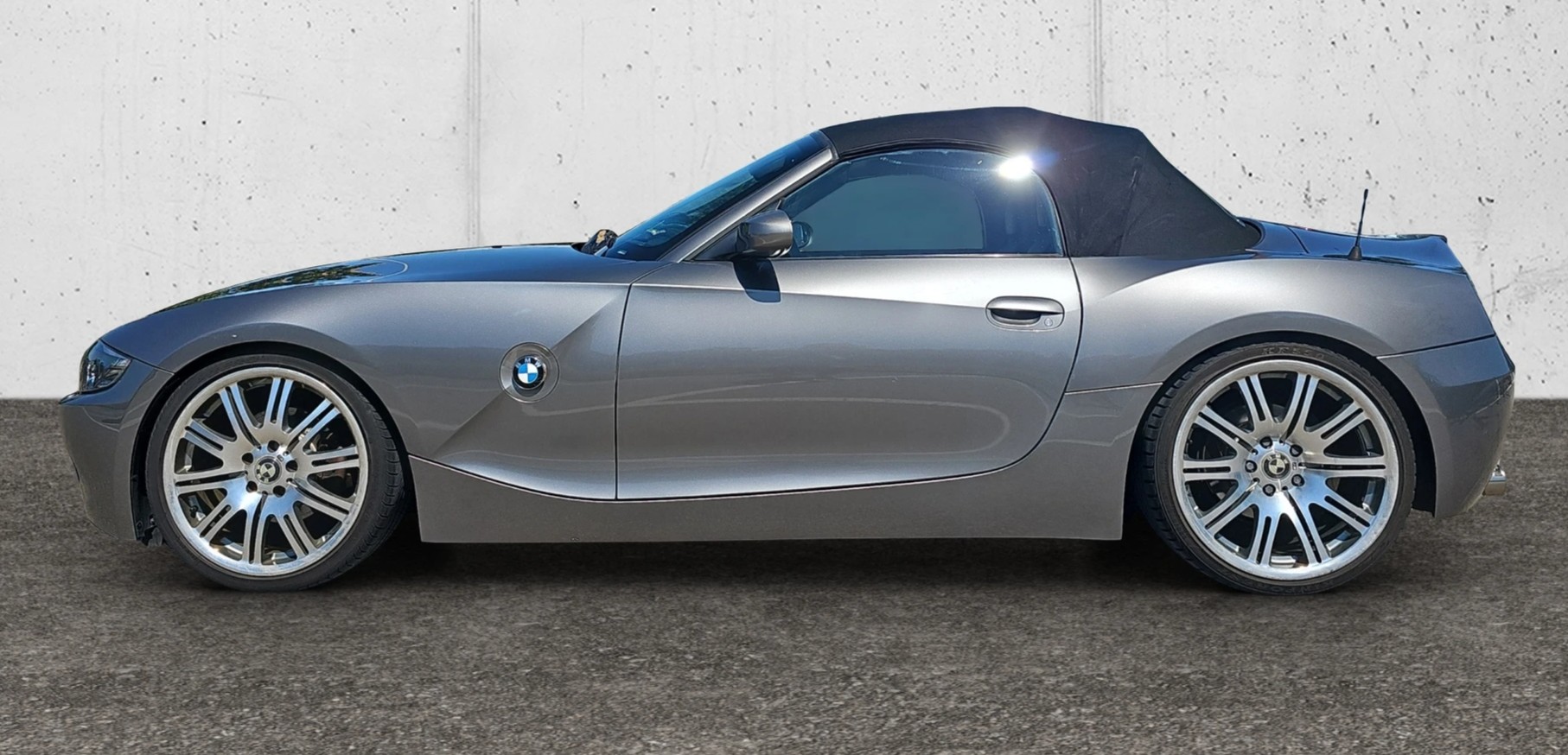 BMW 3.0i Roadster-image-7