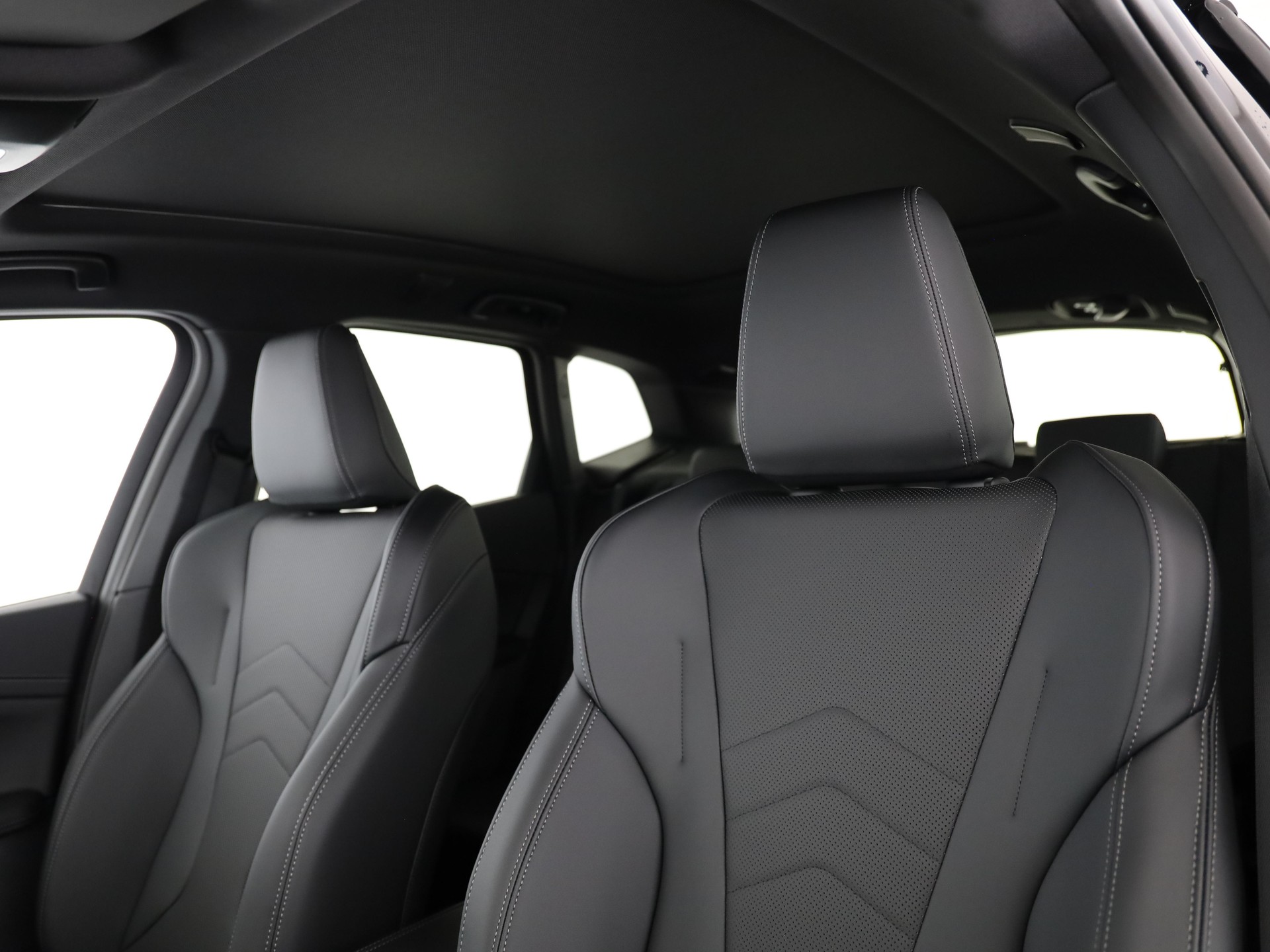 BMW 223d xDrive SDKG Active Tourer-image-10