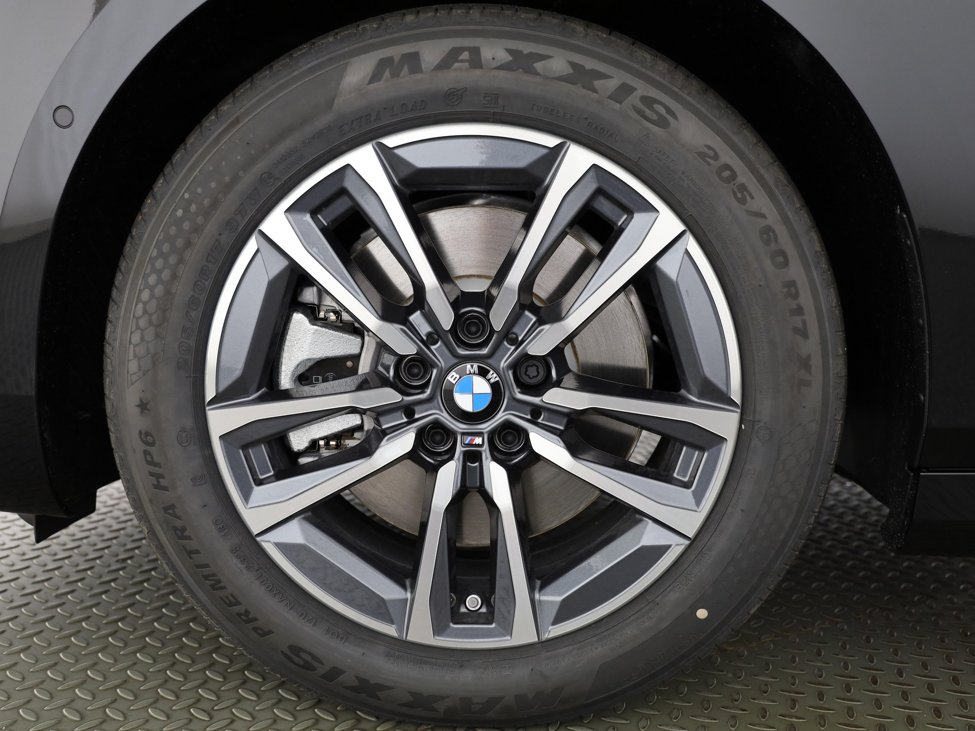 BMW 223d xDrive SDKG Active Tourer-image-21