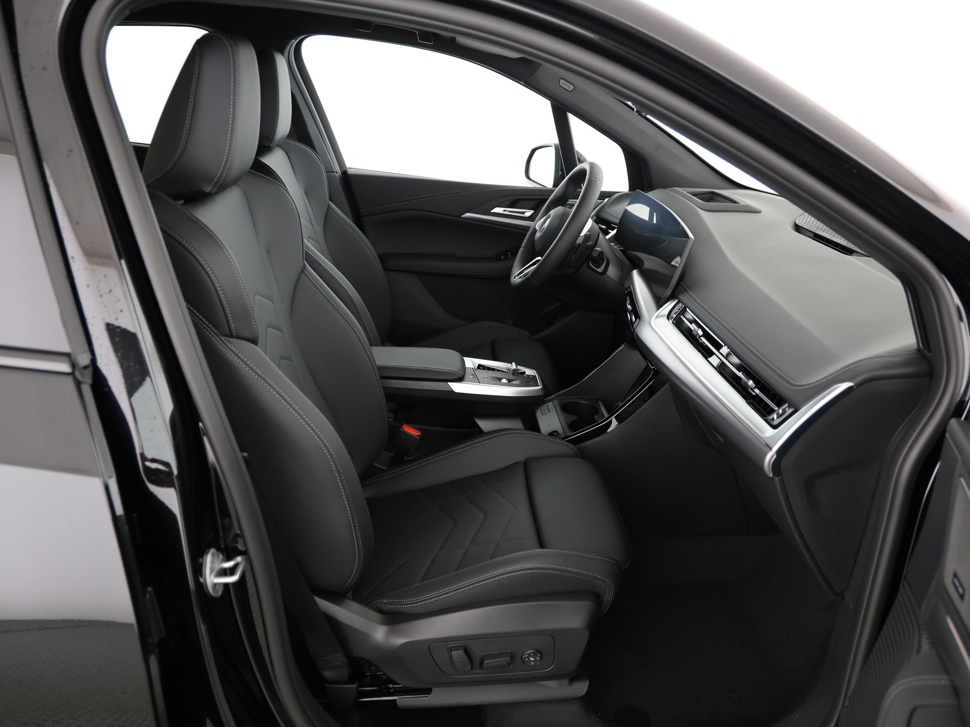 BMW 223d xDrive SDKG Active Tourer-image-14