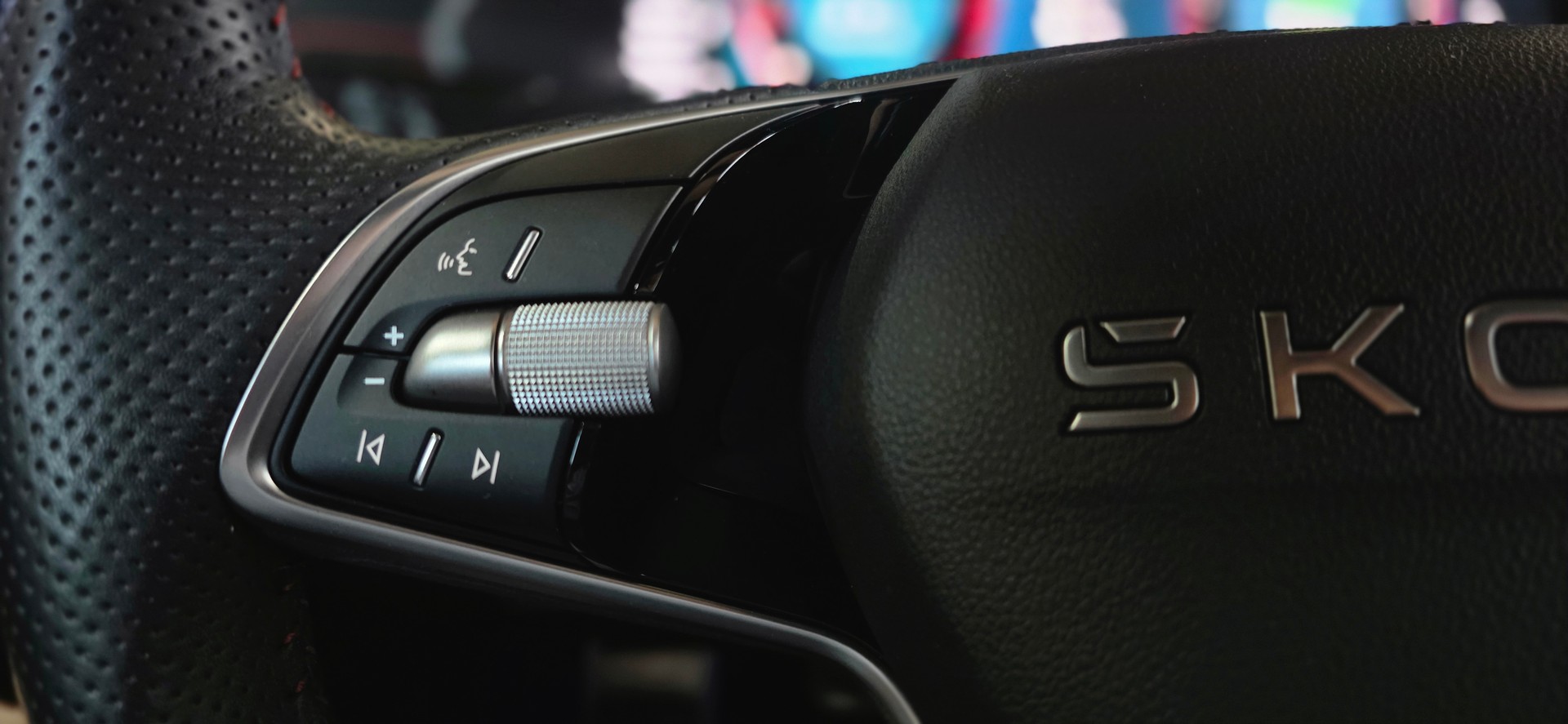 SKODA Octavia Combi 2.0 TSI DSG RS *Anhängerkupplung*Panoramadach*Spurhalte-AbstandAssisten*CarPlay/AndroidAuto*Rückfahrkamera*-image-15