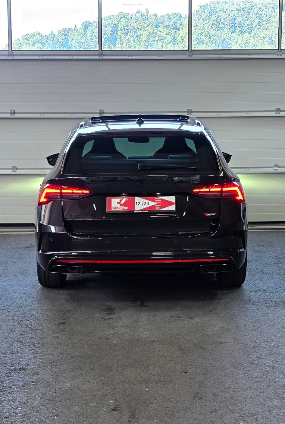 SKODA Octavia Combi 2.0 TSI DSG RS *PANORAMADACH**Spurhalte-AbstandAssisten*Ambiente*CarPlay/AndroidAuto*Rückfahrkamera*Sitzheizung*-showroom-element-3