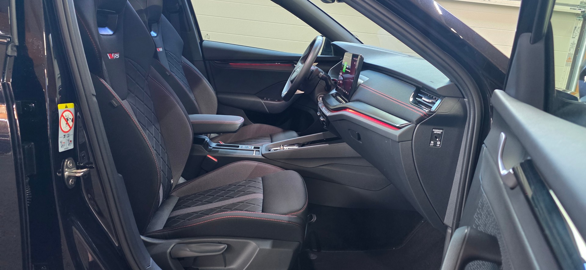 SKODA Octavia Combi 2.0 TSI DSG RS *Anhängerkupplung*Panoramadach*Spurhalte-AbstandAssisten*CarPlay/AndroidAuto*Rückfahrkamera*-image-27