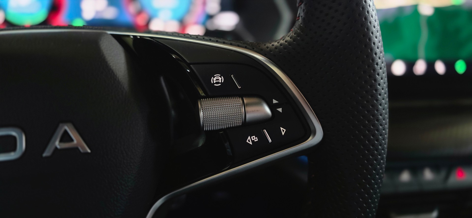 SKODA Octavia Combi 2.0 TSI DSG RS *Anhängerkupplung*Panoramadach*Spurhalte-AbstandAssisten*CarPlay/AndroidAuto*Rückfahrkamera*-image-13