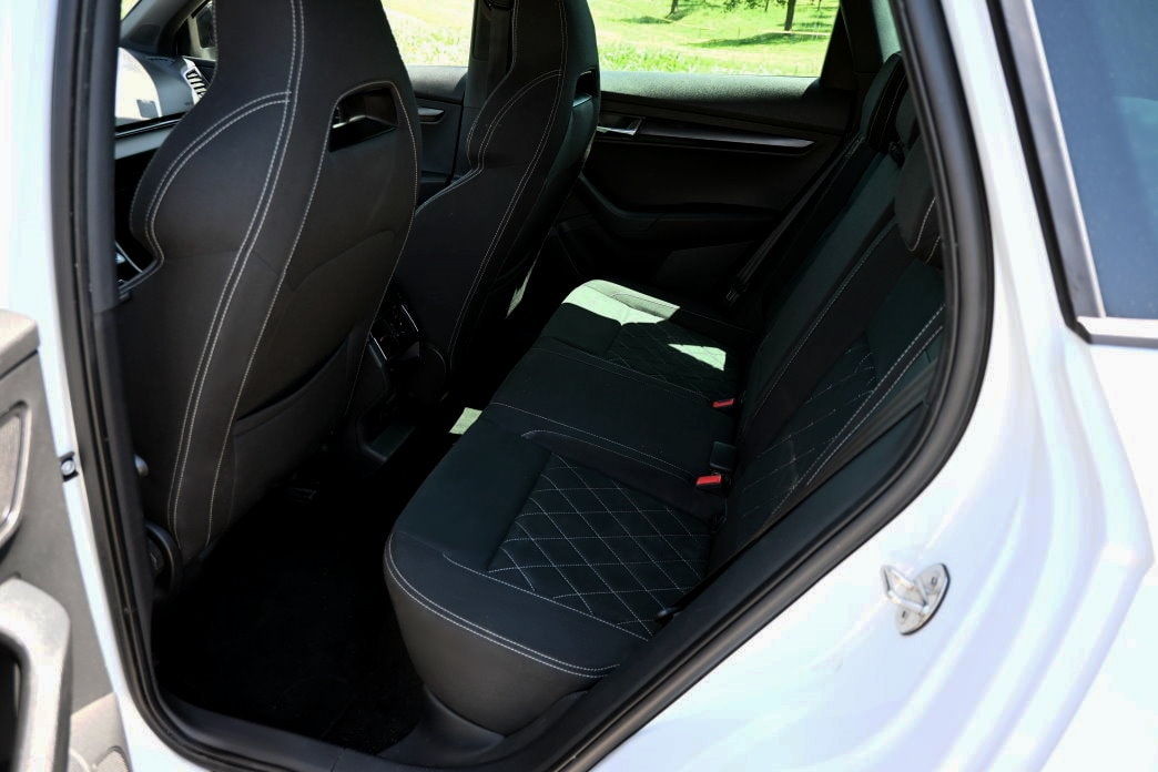 SKODA Karoq 2.0 TDI SCR SportLine 4x4 DSG-image-7