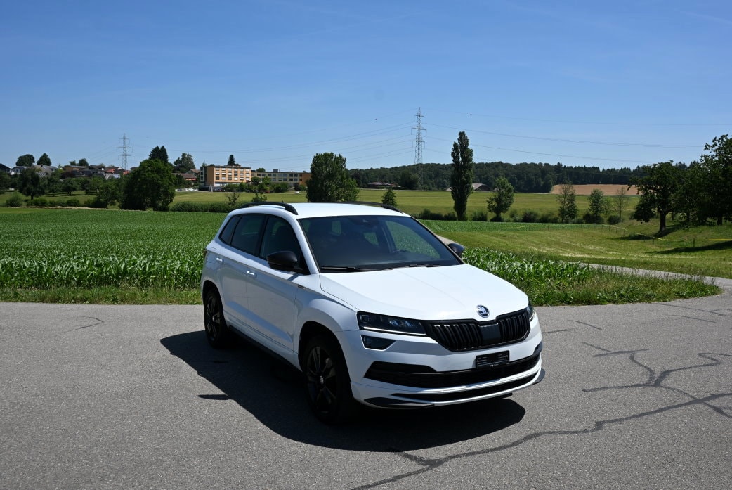 SKODA Karoq 2.0 TDI SCR SportLine 4x4 DSG-image-1