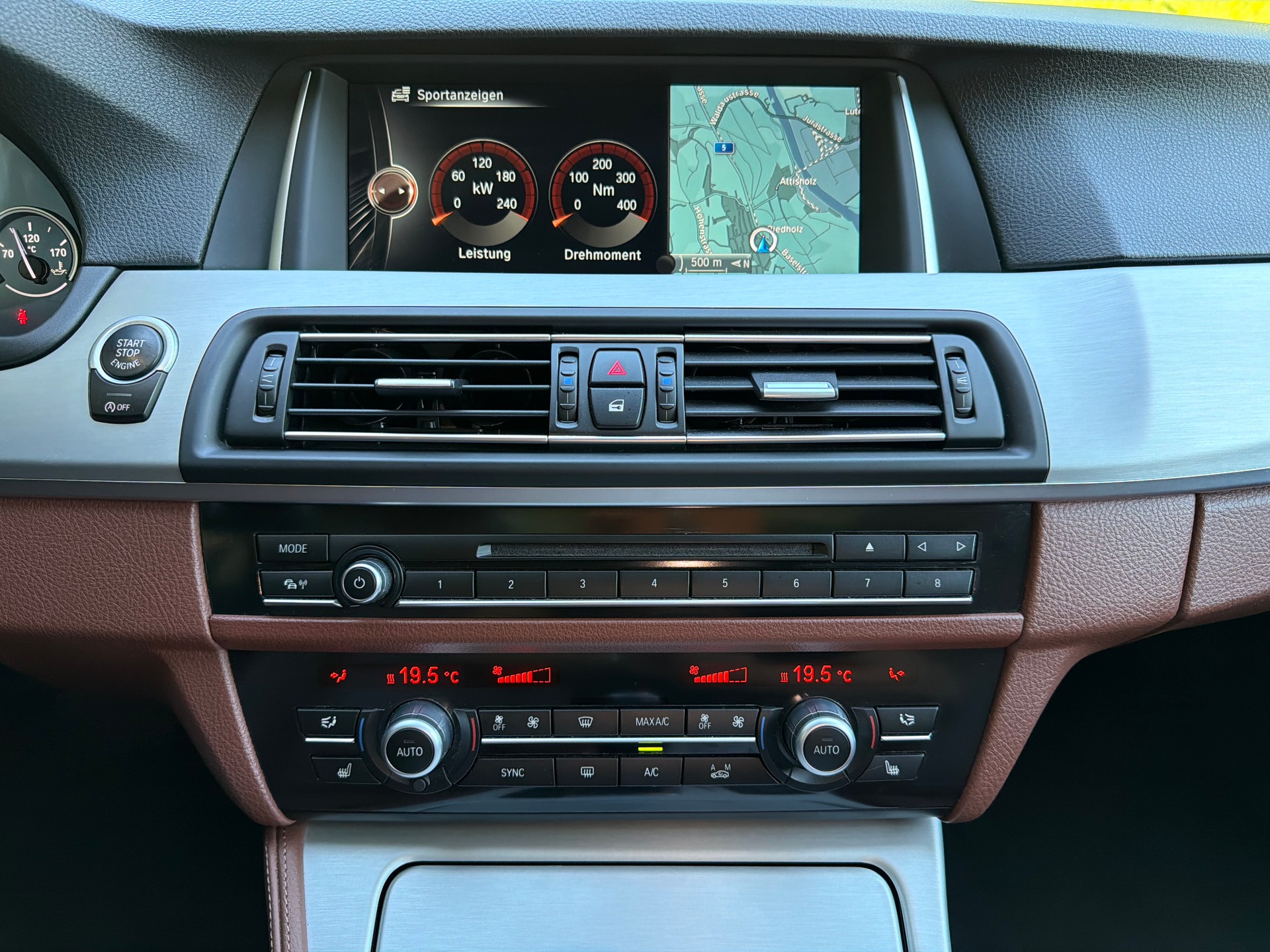 BMW 528i Touring xDrive Modern Line Steptronic-image-17