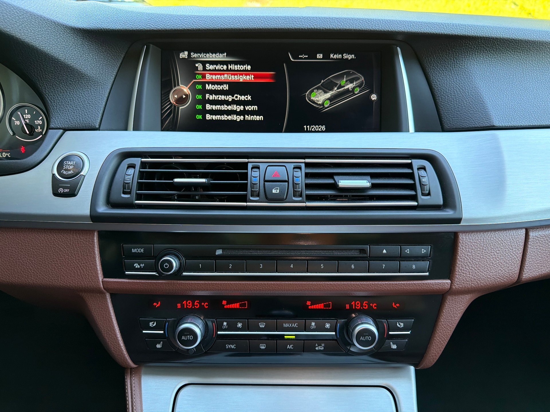 BMW 528i Touring xDrive Modern Line Steptronic-image-16