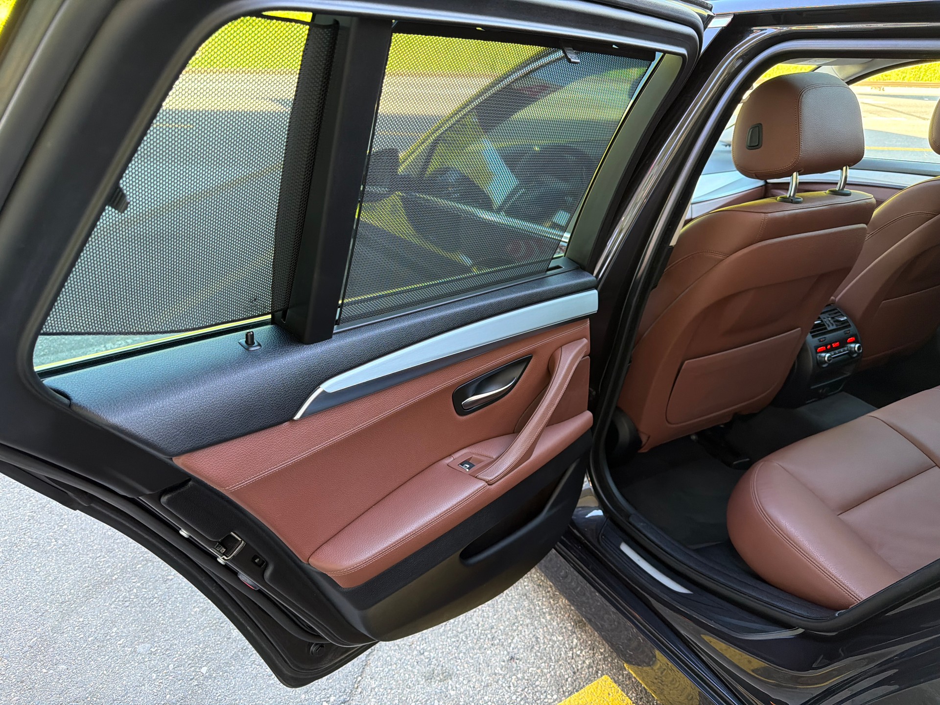 BMW 528i Touring xDrive Modern Line Steptronic-image-21