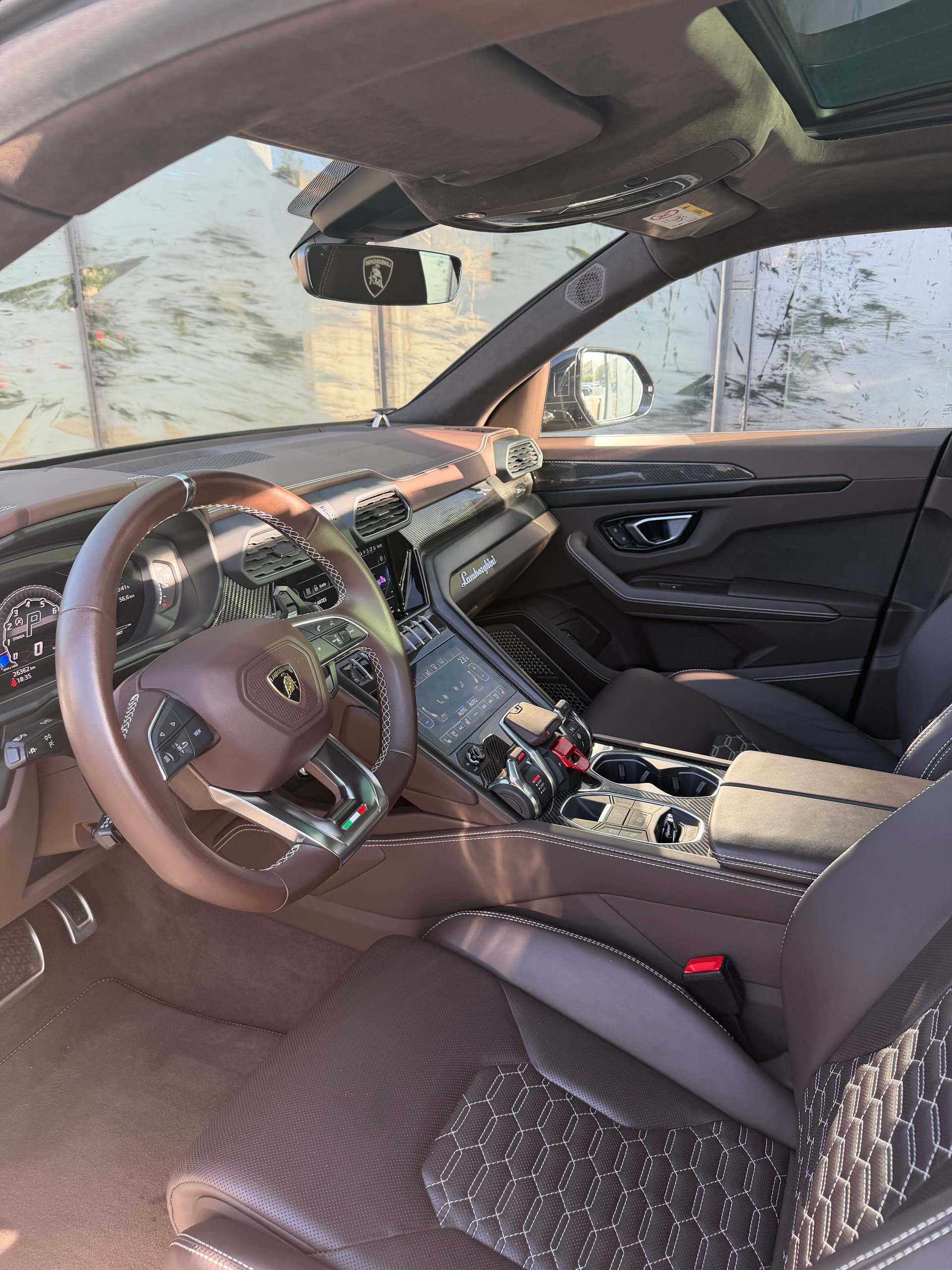 LAMBORGHINI 4.0-image-6