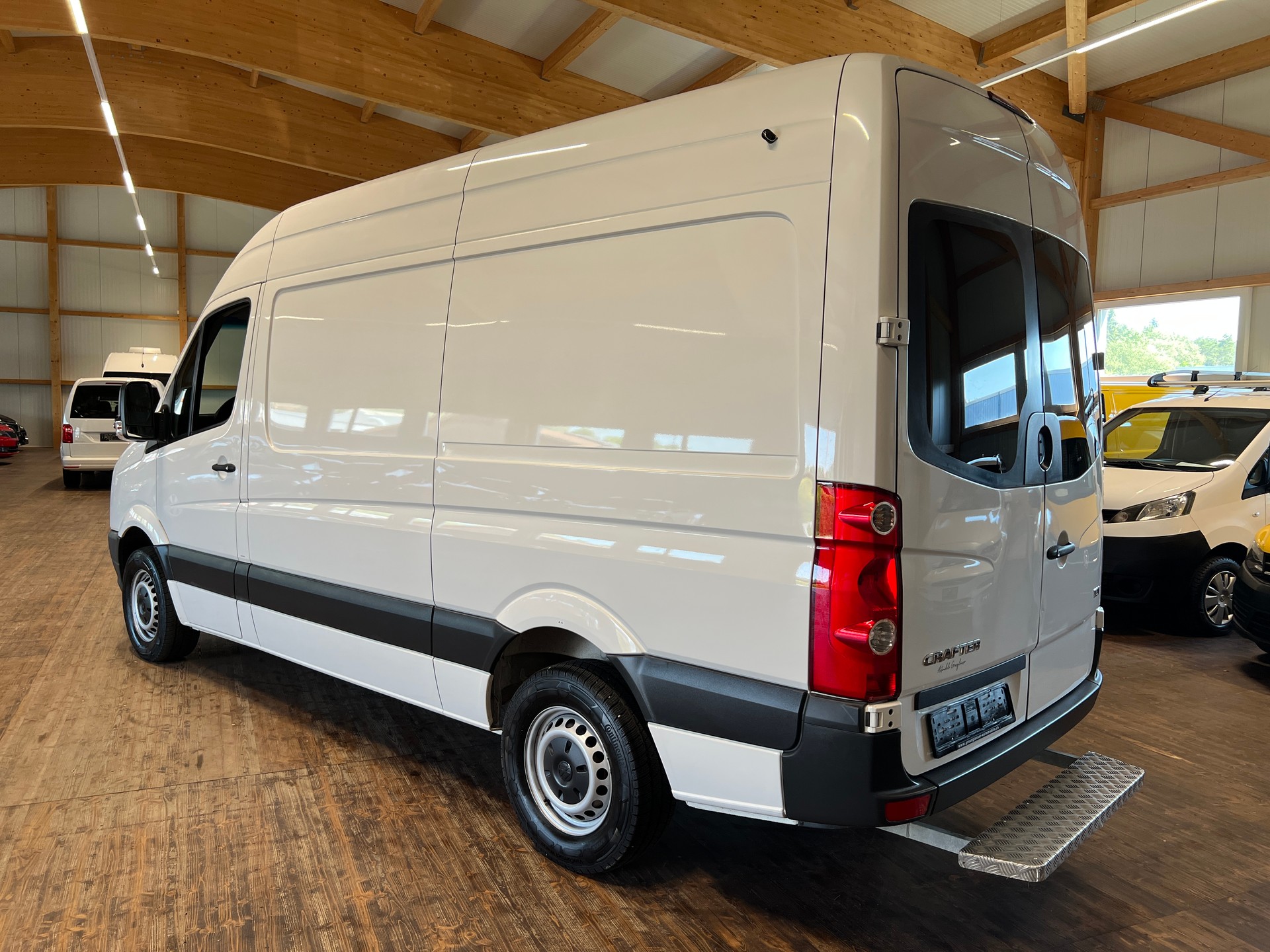 VW Crafter 35 2.0 TDI CR-image-6