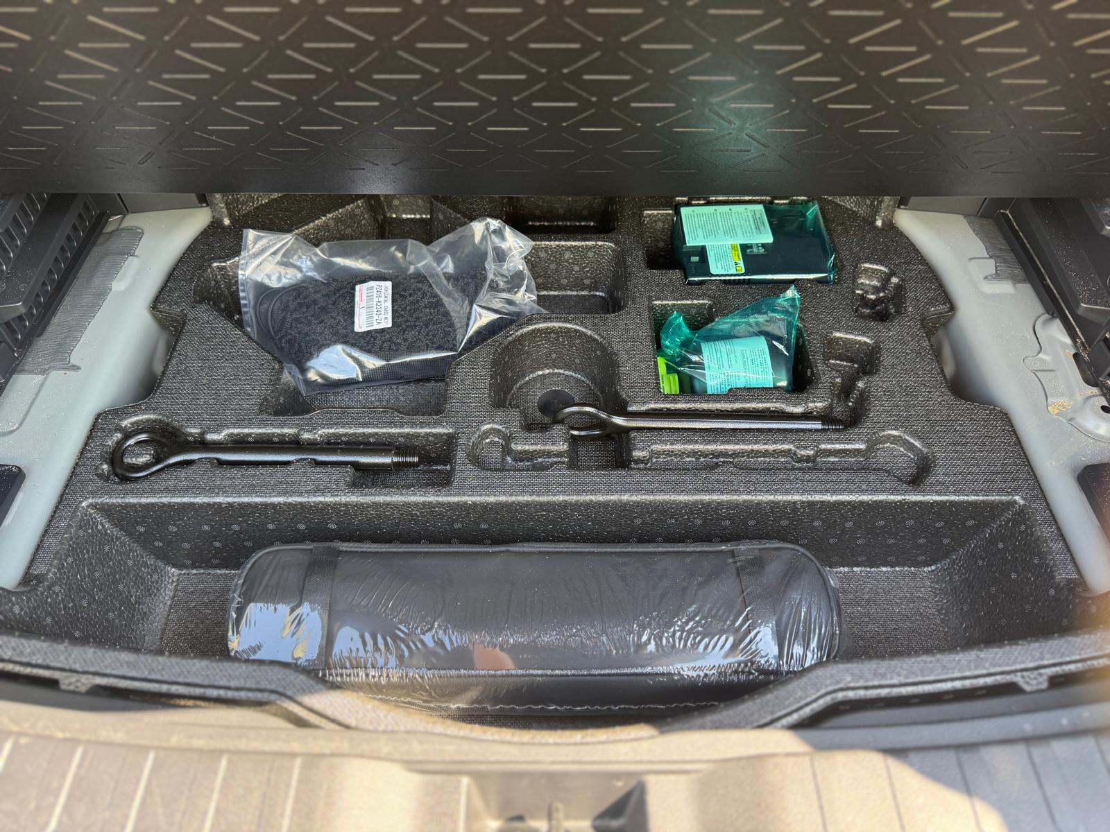 TOYOTA RAV-4 2.5 HSD Trend e-CVT 2WD-image-17