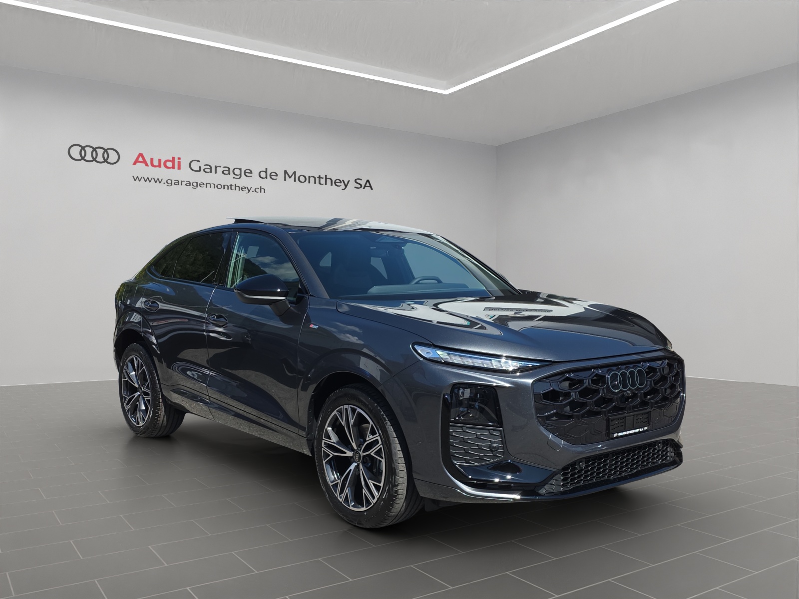 AUDI Q3 Sportback 110 kW TFSI S tronic-image-2