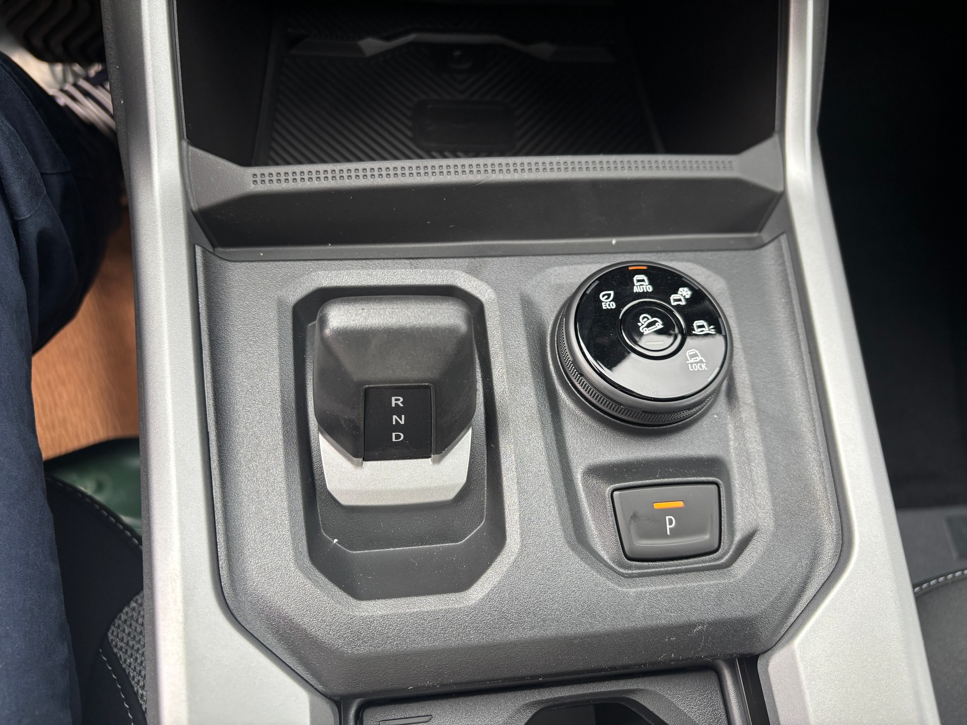 DACIA Bigster 150 Journey 4x4 Automat-image-8