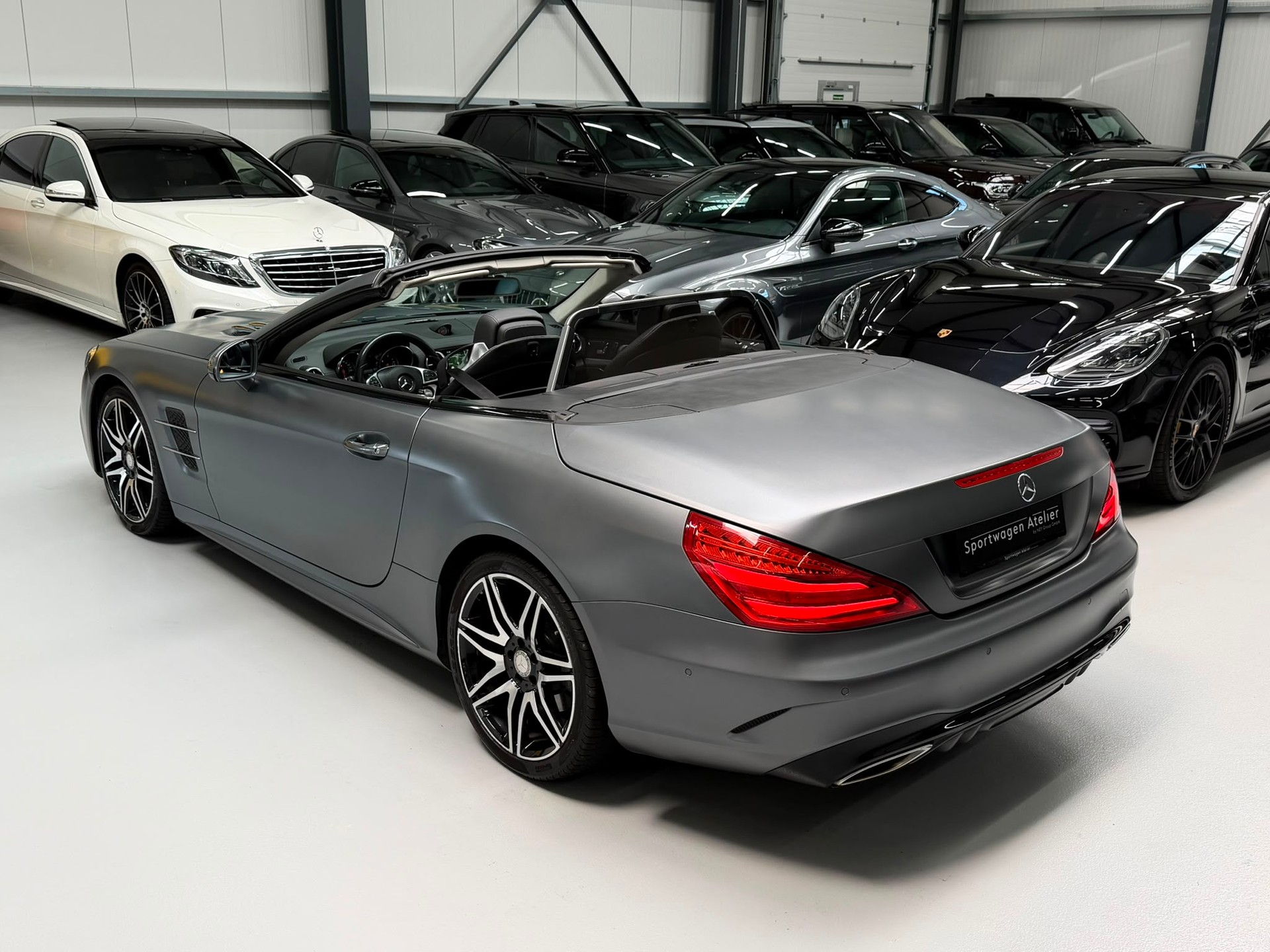 MERCEDES-BENZ SL 400 9G-Tronic AMG Line "Designo Grau Matt"-image-5