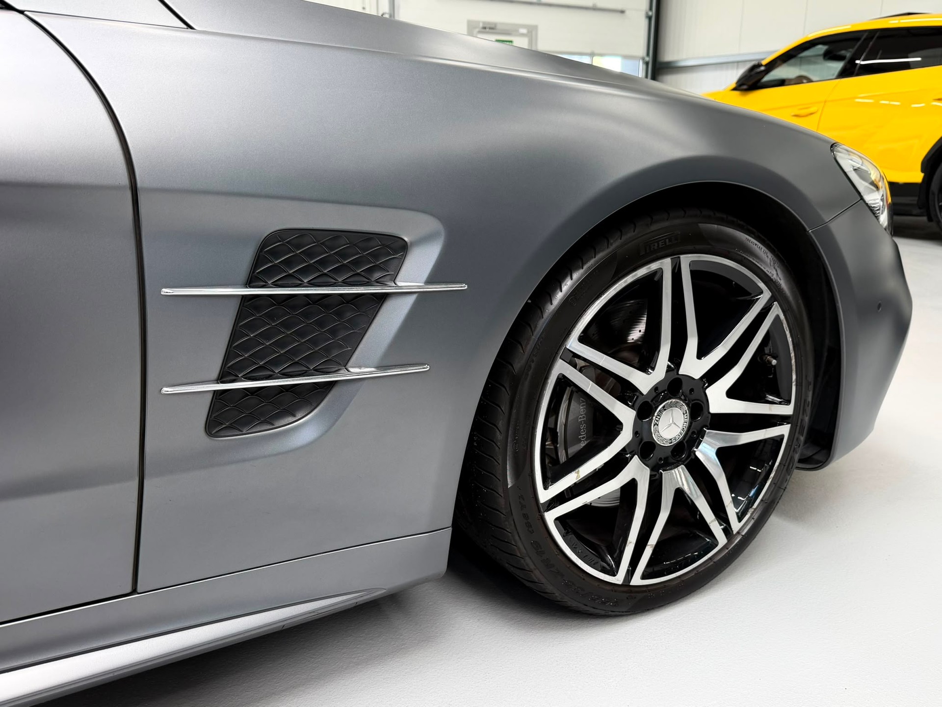 MERCEDES-BENZ SL 400 9G-Tronic AMG Line "Designo Grau Matt"-image-9