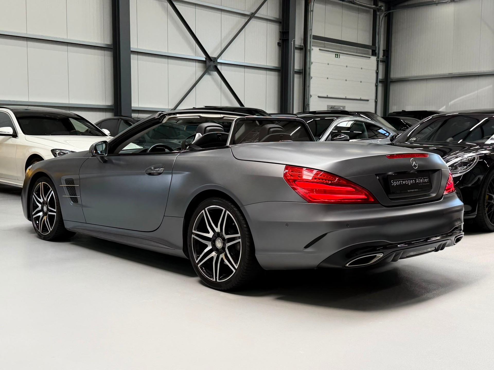 MERCEDES-BENZ SL 400 9G-Tronic AMG Line "Designo Grau Matt"-image-4