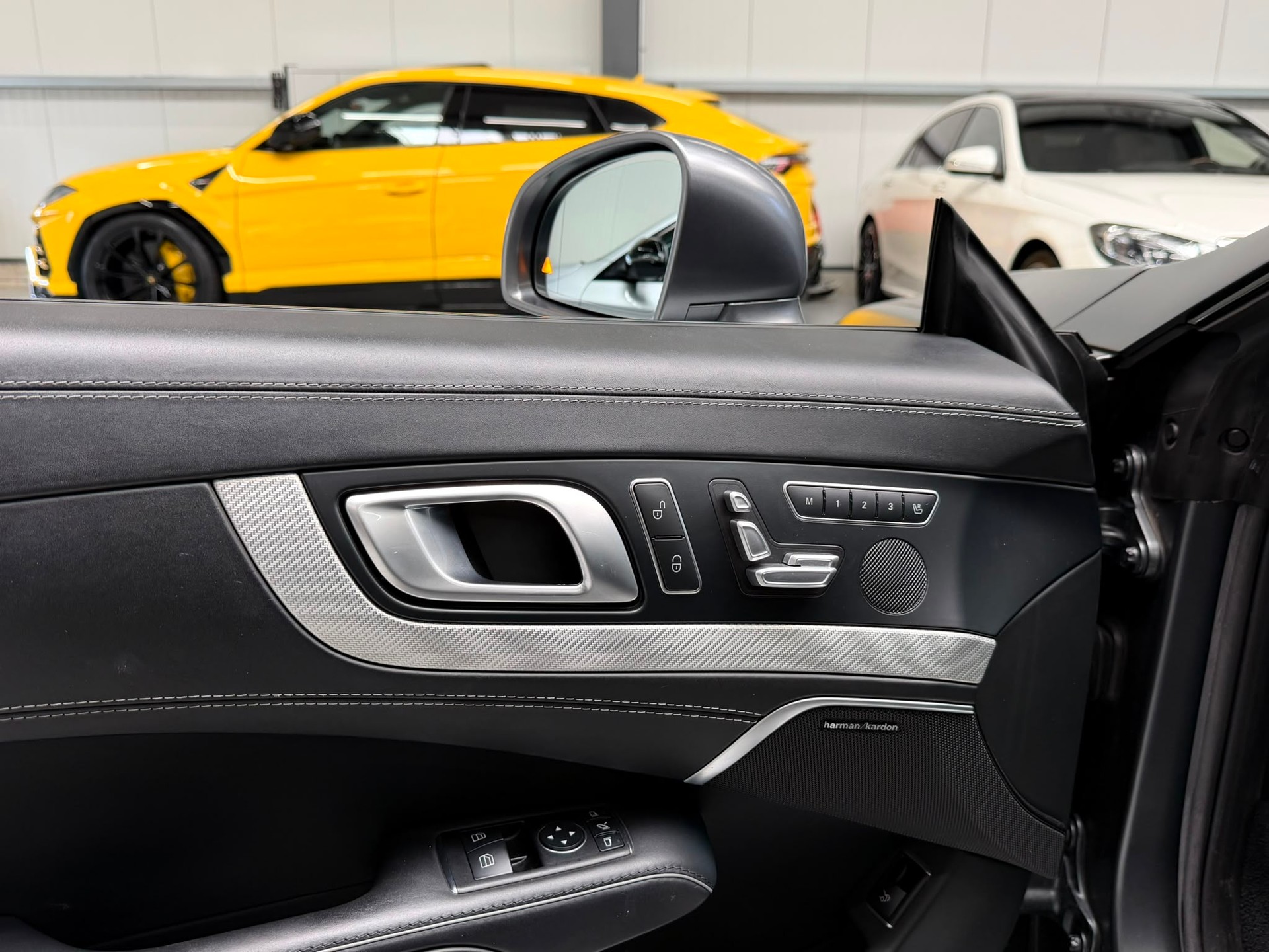 MERCEDES-BENZ SL 400 9G-Tronic AMG Line "Designo Grau Matt"-image-23