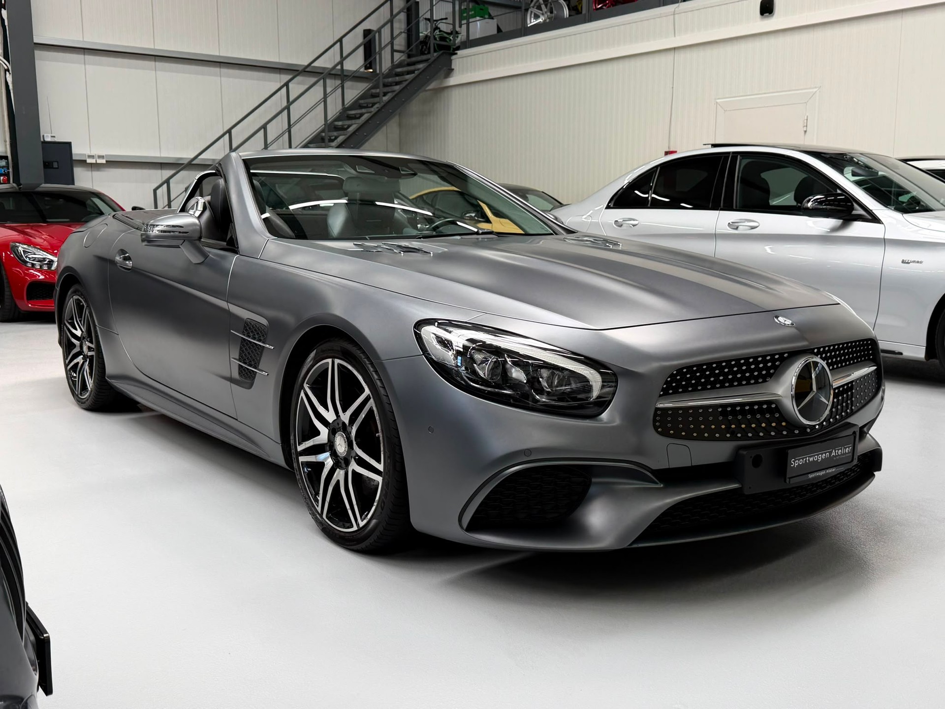 MERCEDES-BENZ SL 400 9G-Tronic AMG Line "Designo Grau Matt"-image-11