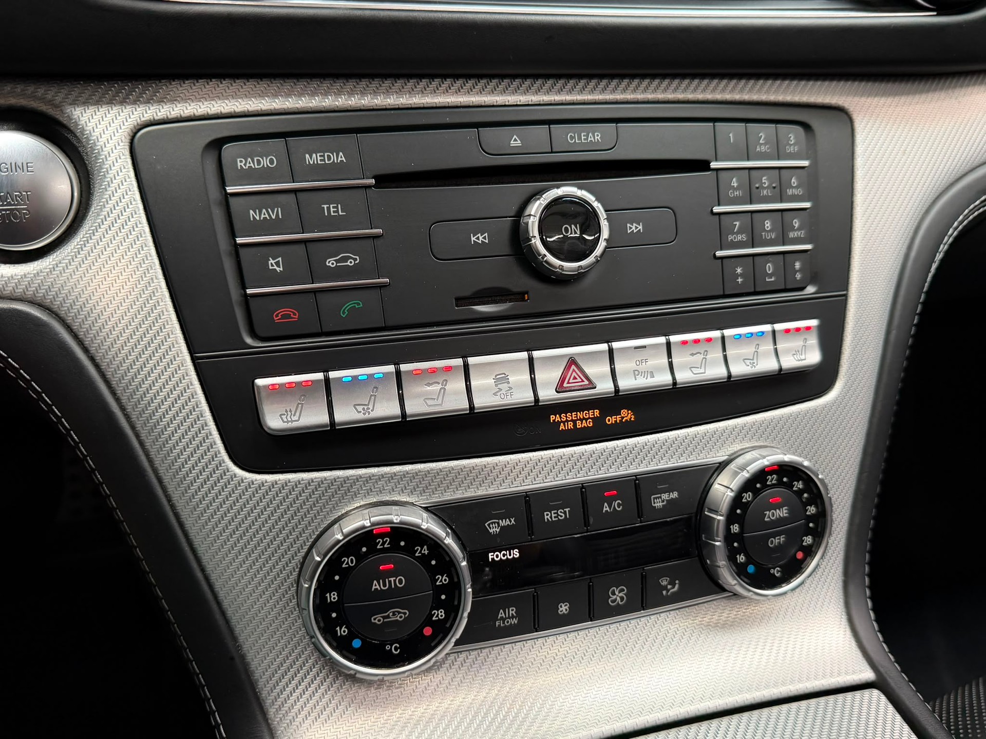 MERCEDES-BENZ SL 400 9G-Tronic AMG Line "Designo Grau Matt"-image-19