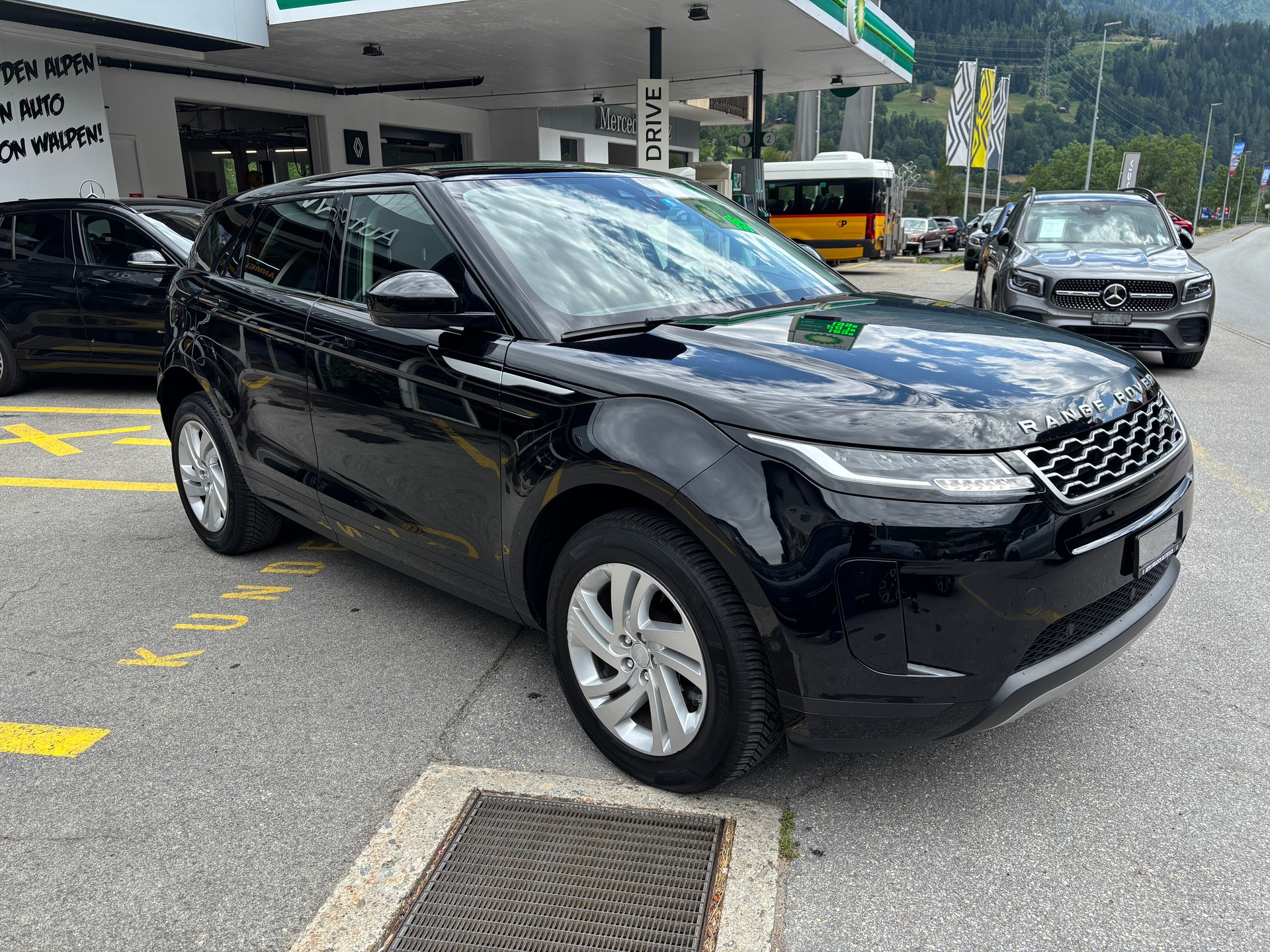 LAND ROVER Evoque D 150 S-image-1