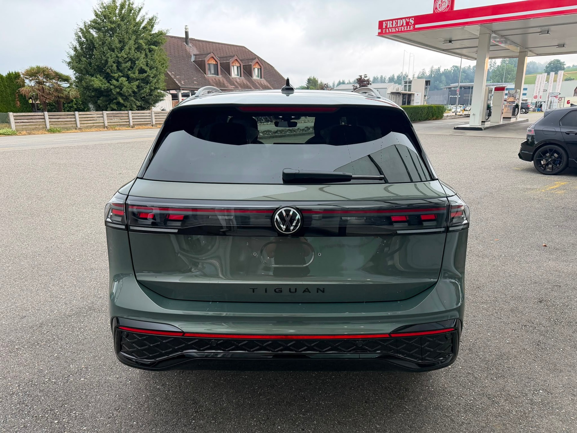 VW Tiguan 2.0 TSI DSG R-Line United 4Motion-image-3