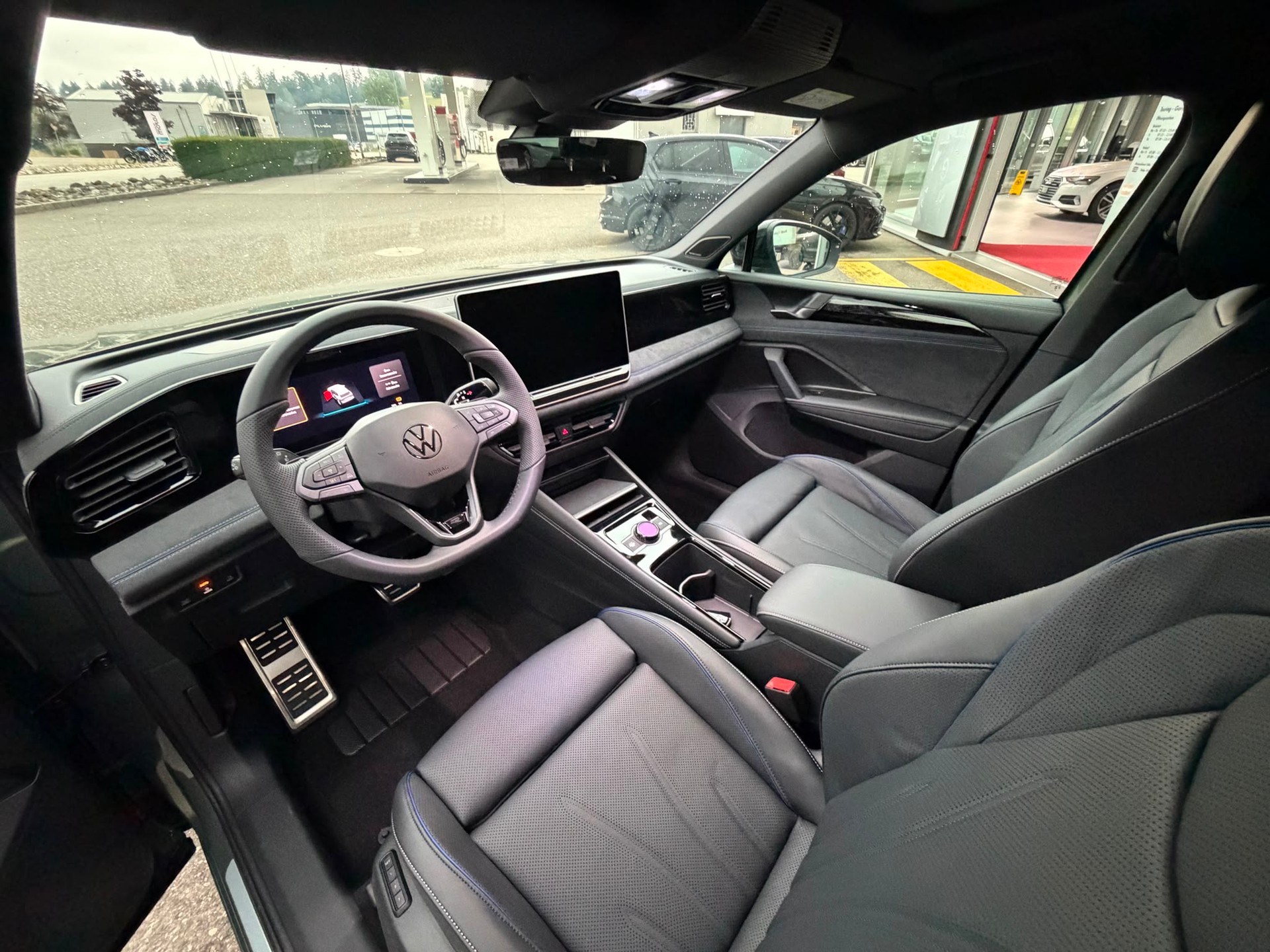 VW Tiguan 2.0 TSI DSG R-Line United 4Motion-image-10