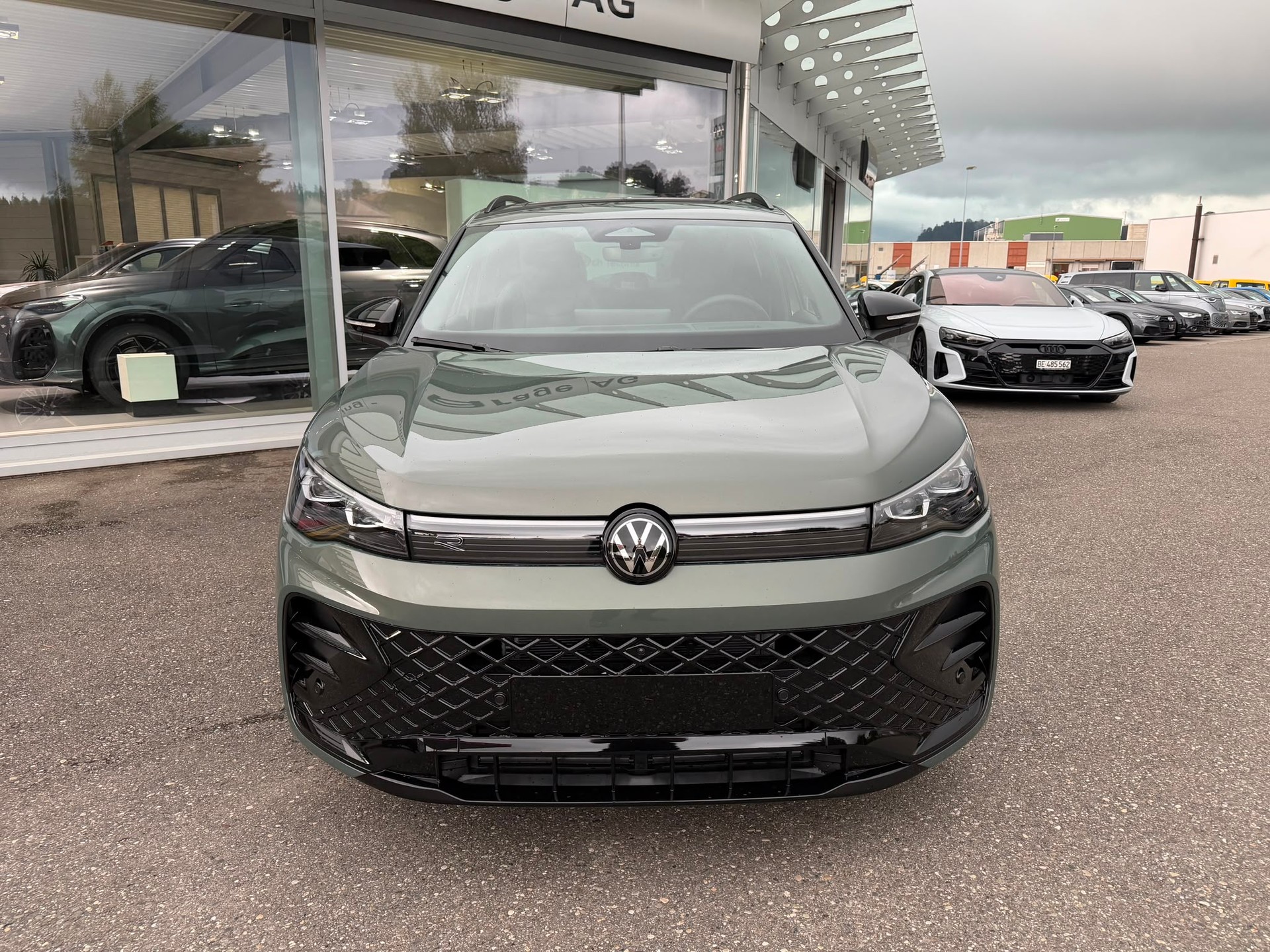 VW Tiguan 2.0 TSI DSG R-Line United 4Motion-image-7