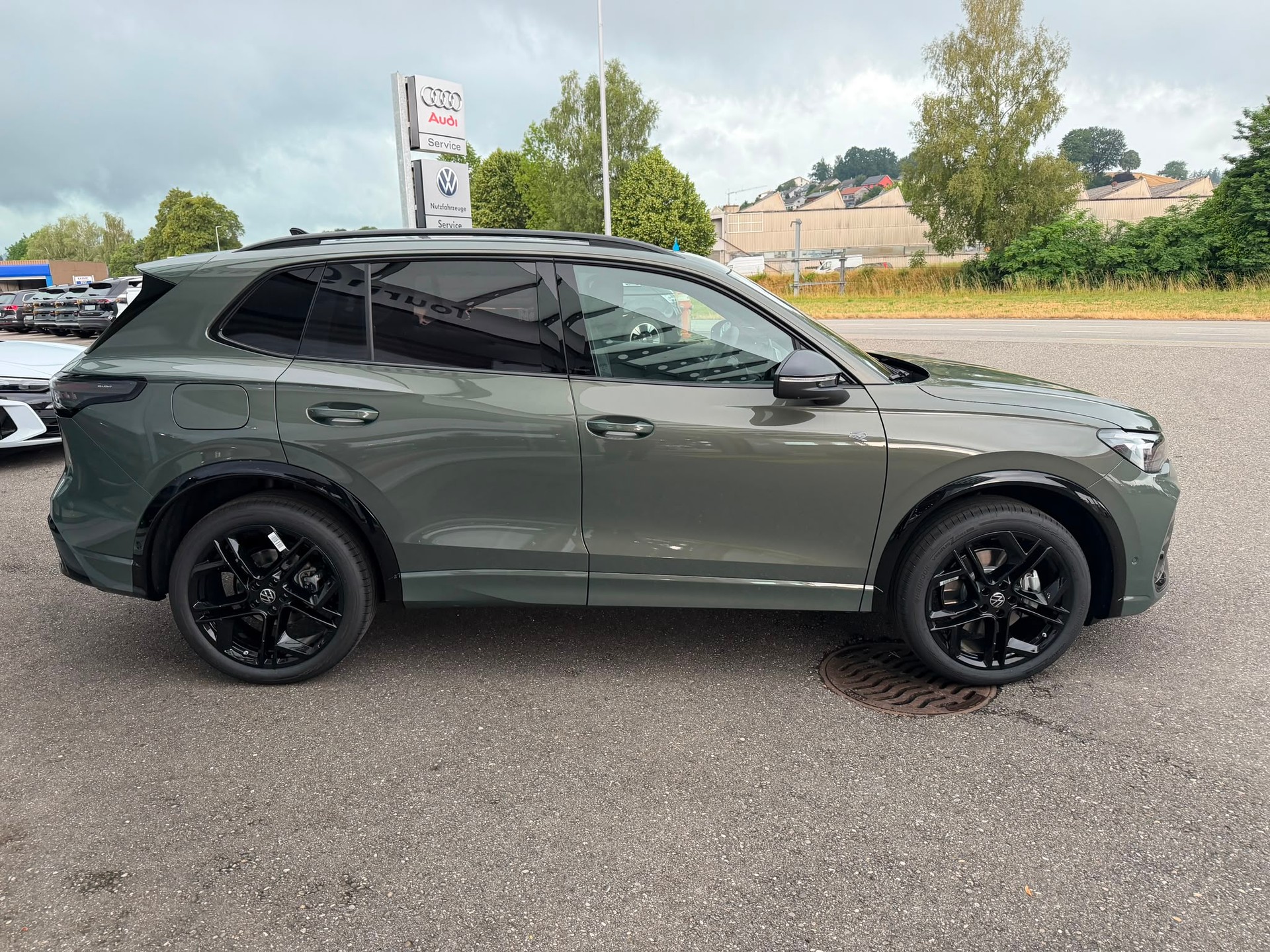 VW Tiguan 2.0 TSI DSG R-Line United 4Motion-image-5