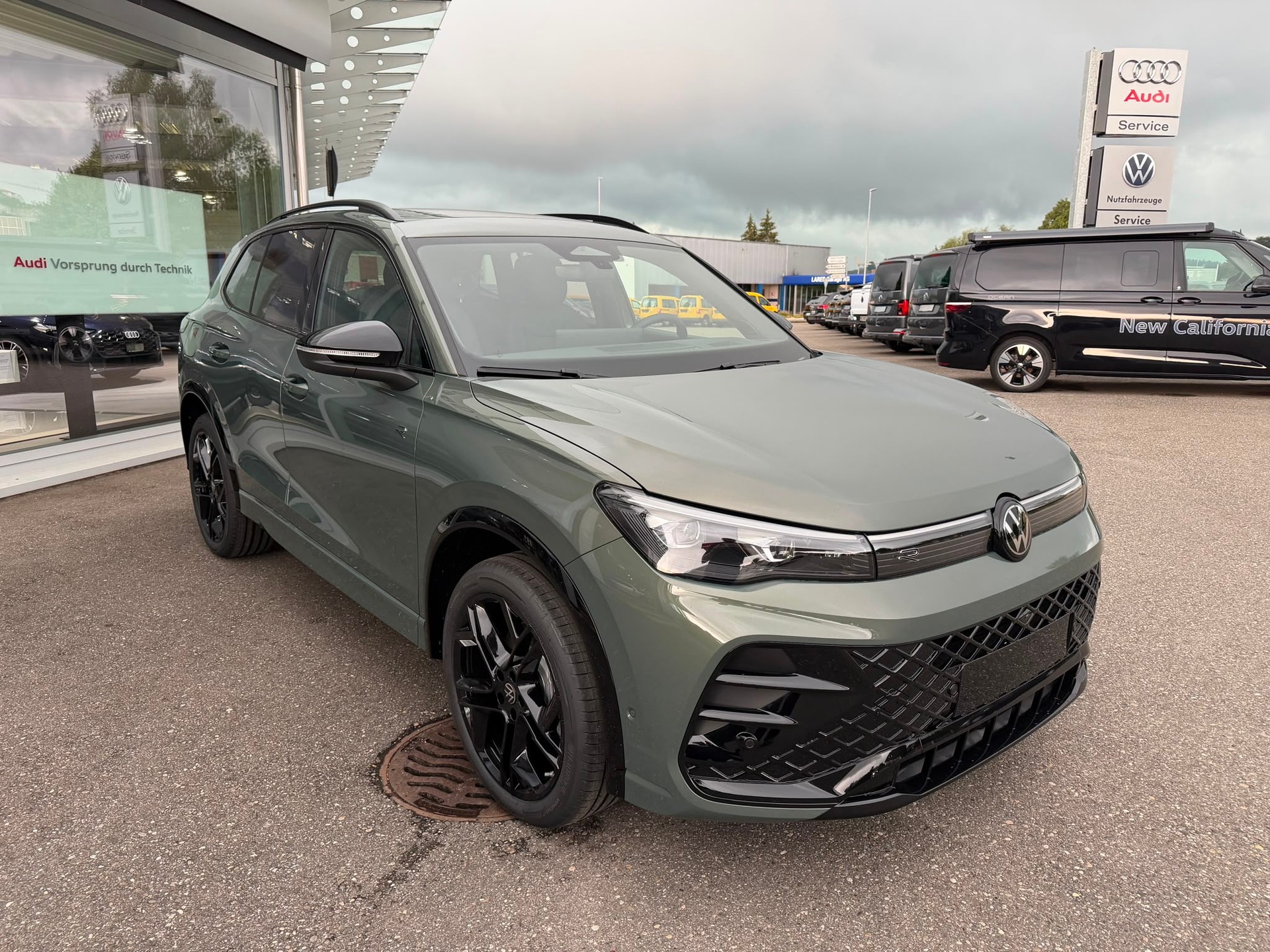 VW Tiguan 2.0 TSI DSG R-Line United 4Motion-image-6