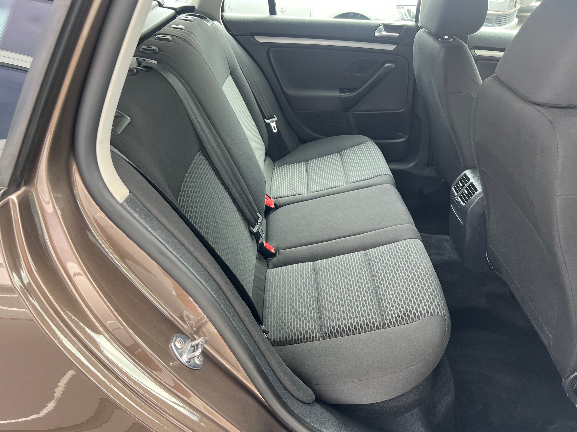 VW Golf Variant 1.4 TSI Comfortline PS 122 ** Klima * Tempomat * 8 fachbereift * frisch ab MFK * 1 Jahr Garantie möglich **-image-9