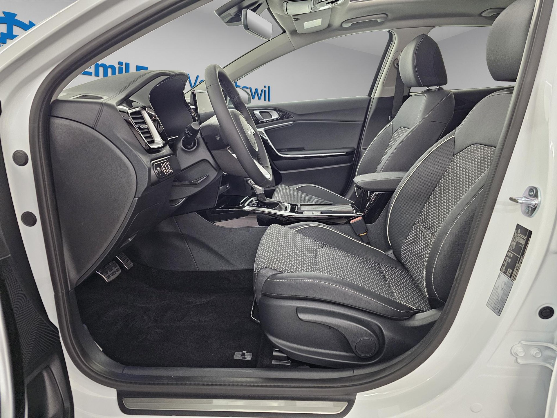 KIA XCeed 1.6 GDi Plug-in Hybrid Style-image-4