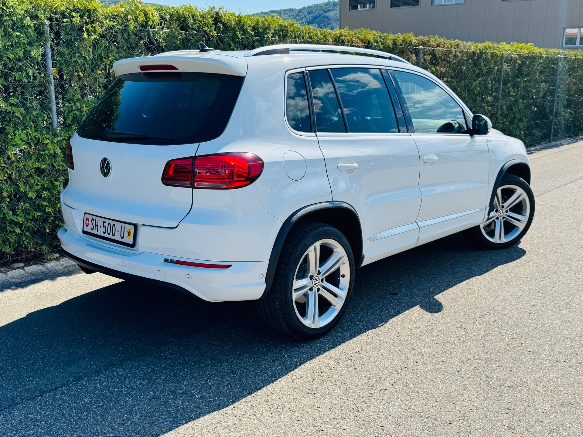 VW Tiguan 2.0 TSI Cup R-Line 4Motion DSG-image-3
