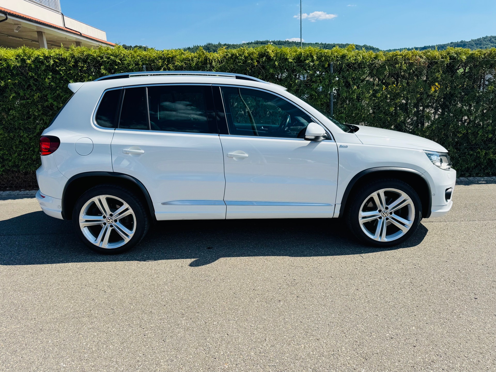 VW Tiguan 2.0 TSI Cup R-Line 4Motion DSG-image-6