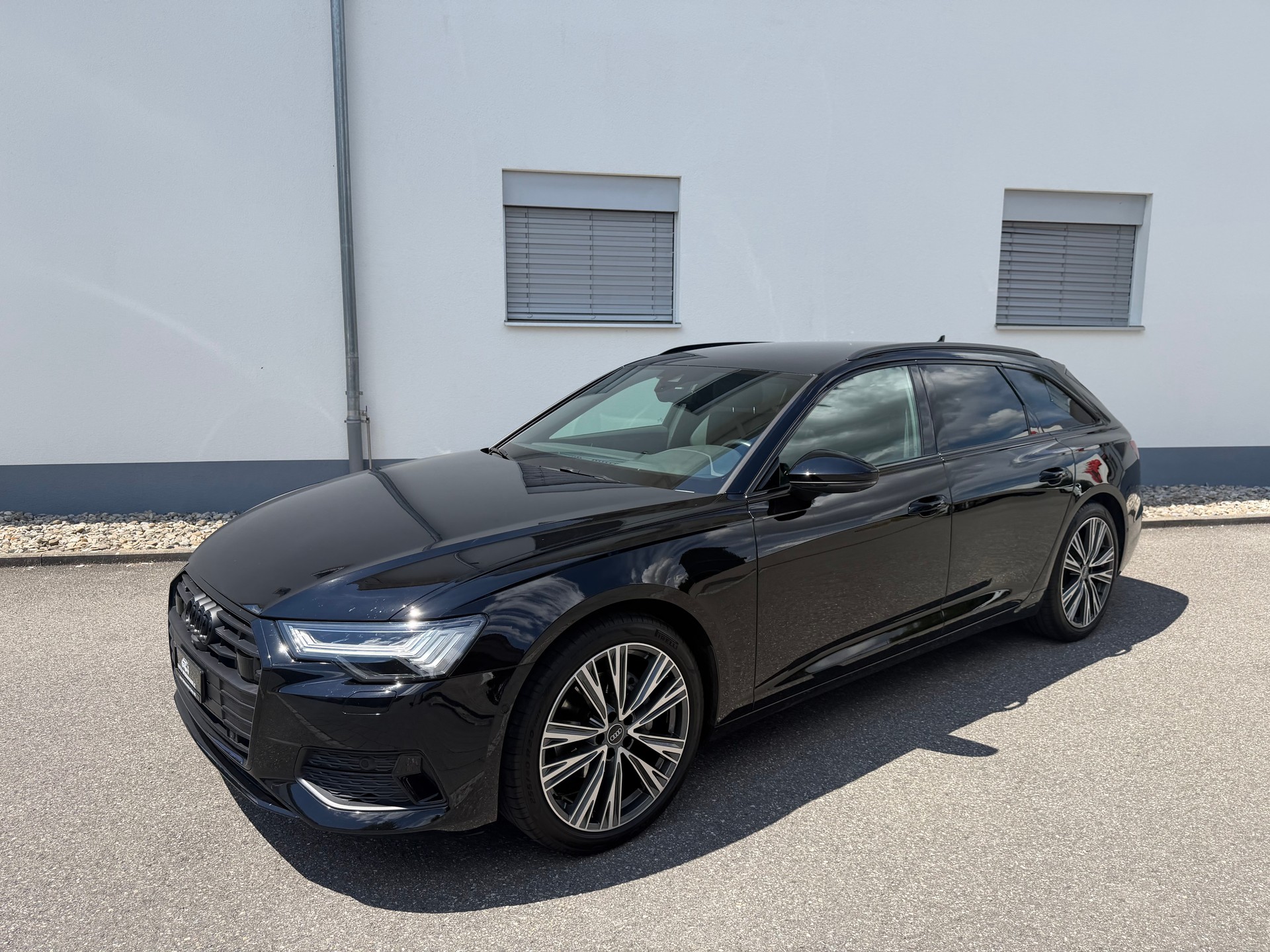 AUDI A6 Avant 40 TDI Sport Attraction quattro S-tronic-image-10