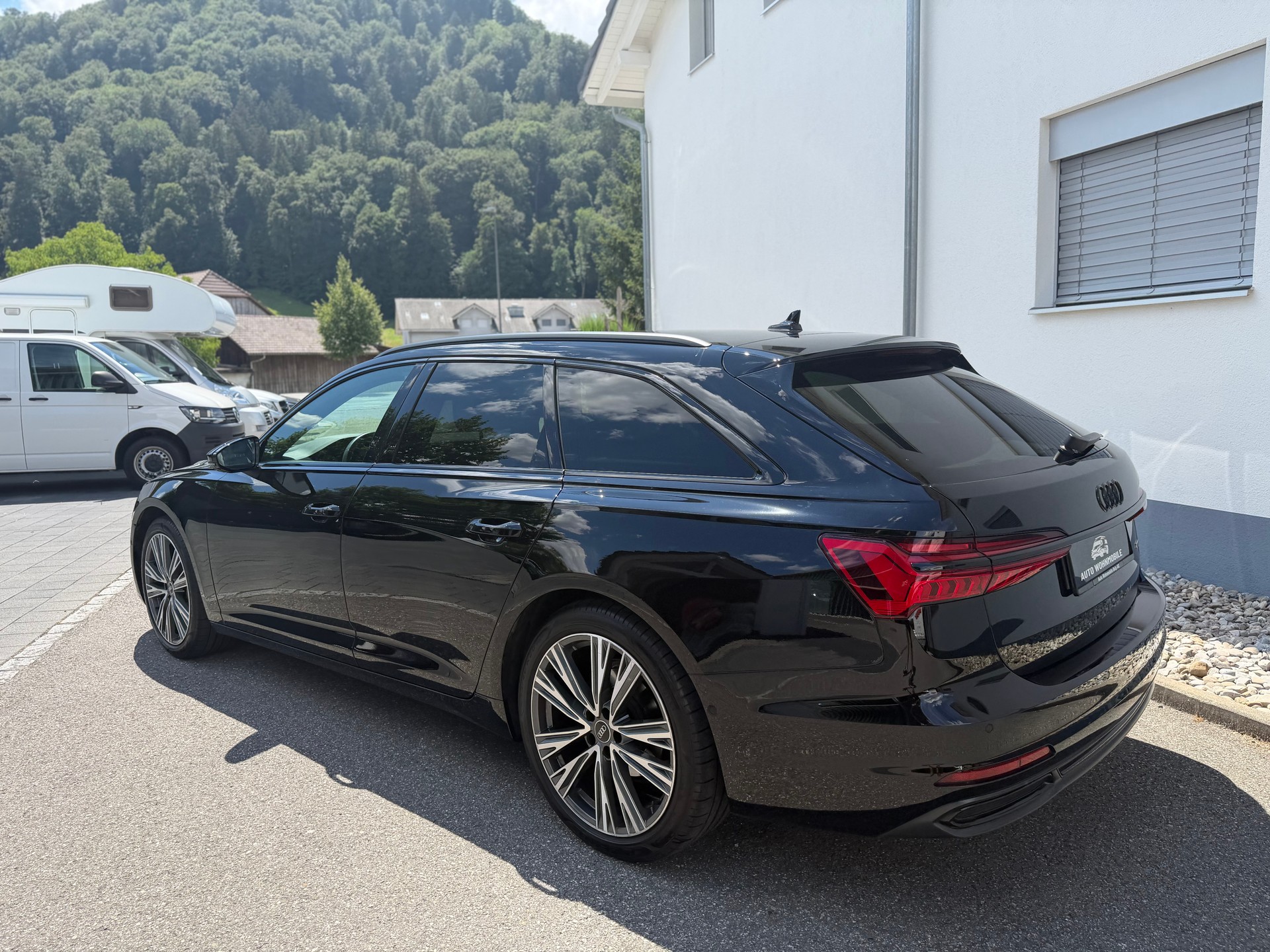 AUDI A6 Avant 40 TDI Sport Attraction quattro S-tronic-image-13