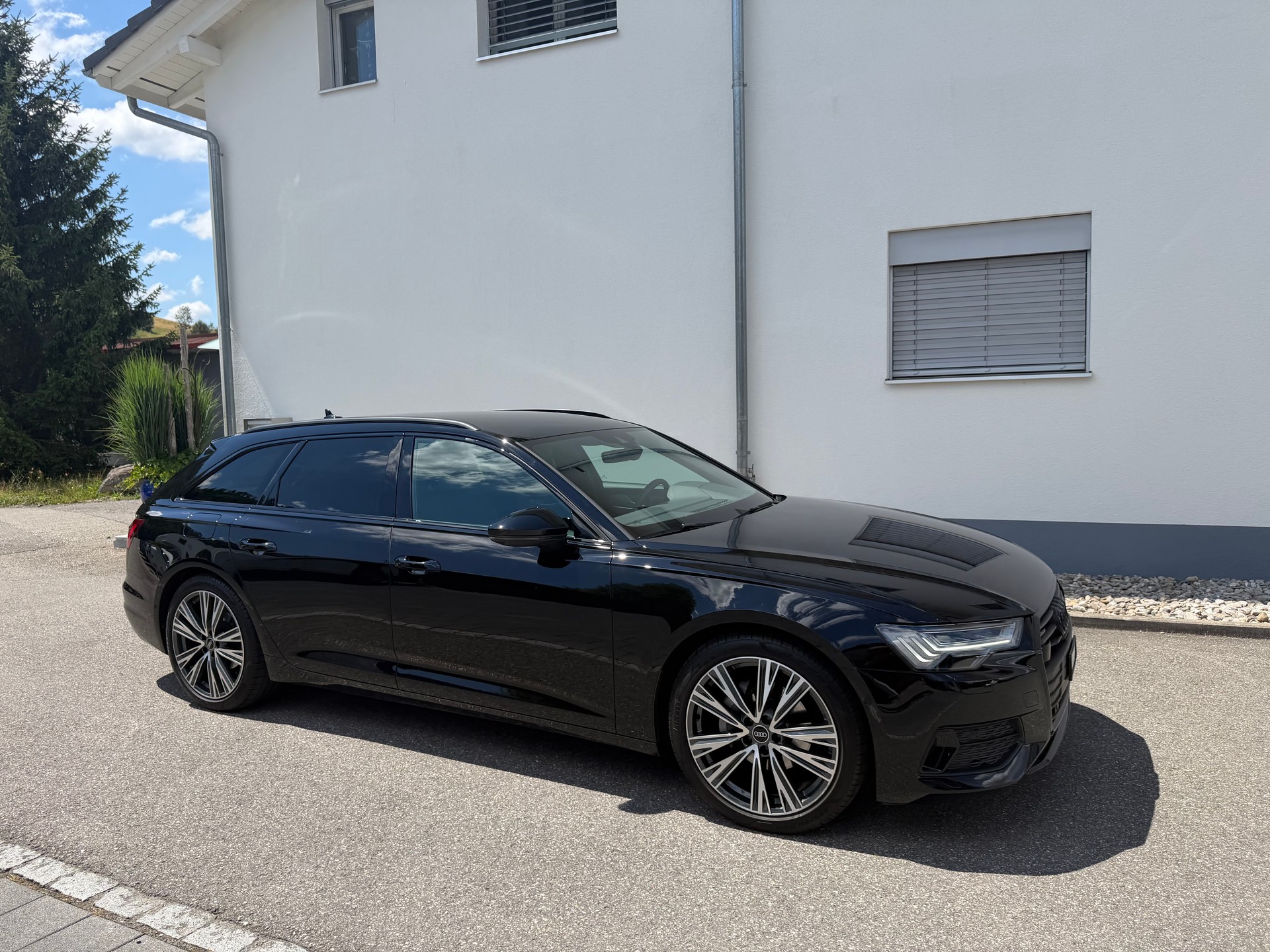 AUDI A6 Avant 40 TDI Sport Attraction quattro S-tronic-image-3