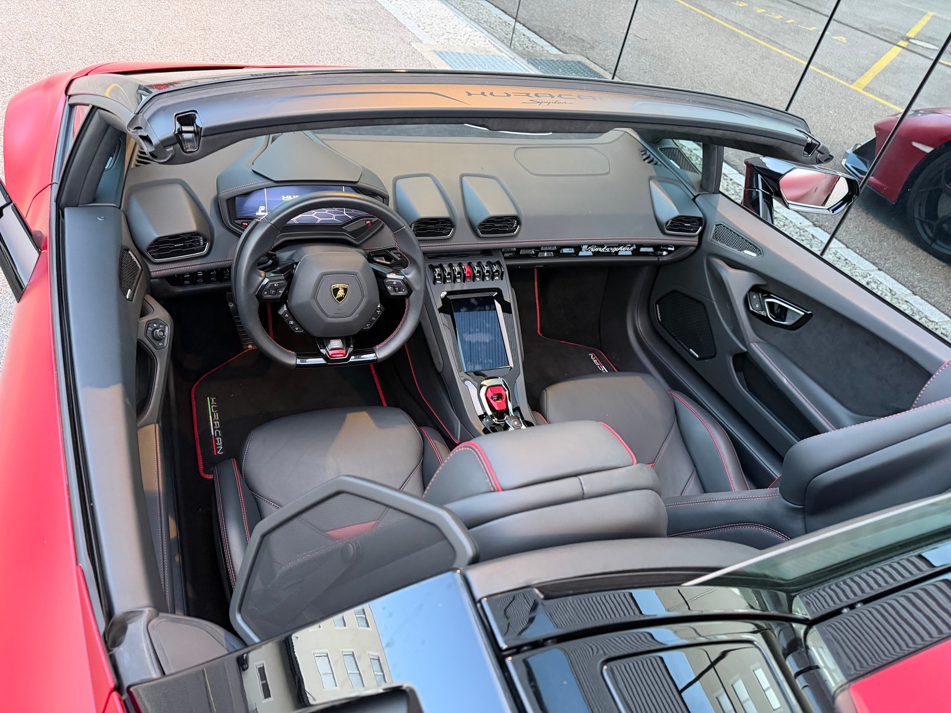 LAMBORGHINI EVO Spyder DCT-image-2