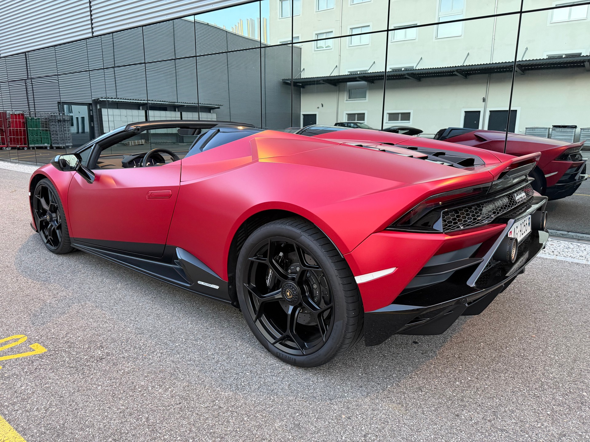 LAMBORGHINI EVO Spyder DCT-image-1