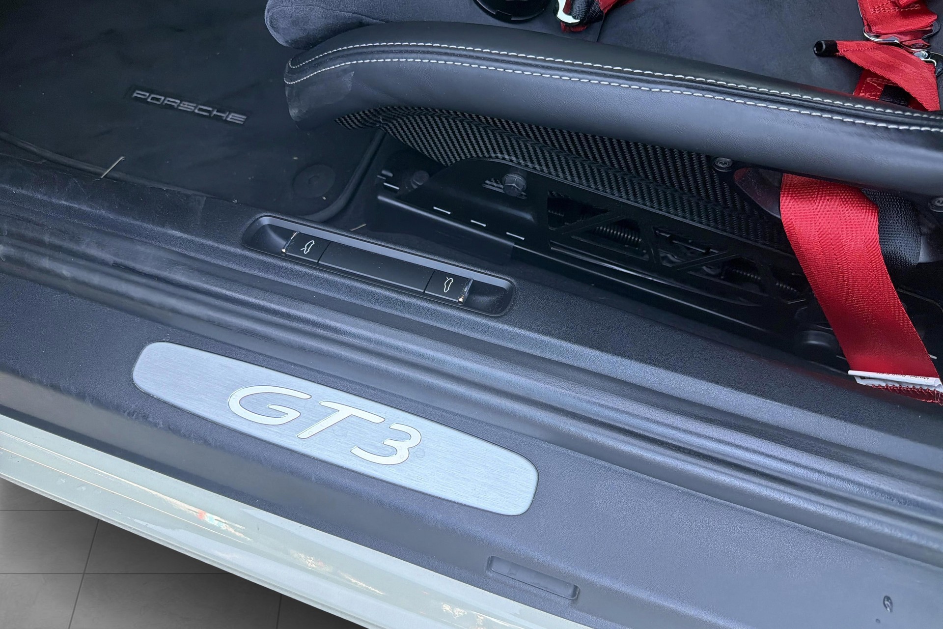 PORSCHE 911 GT3 PDK-image-29