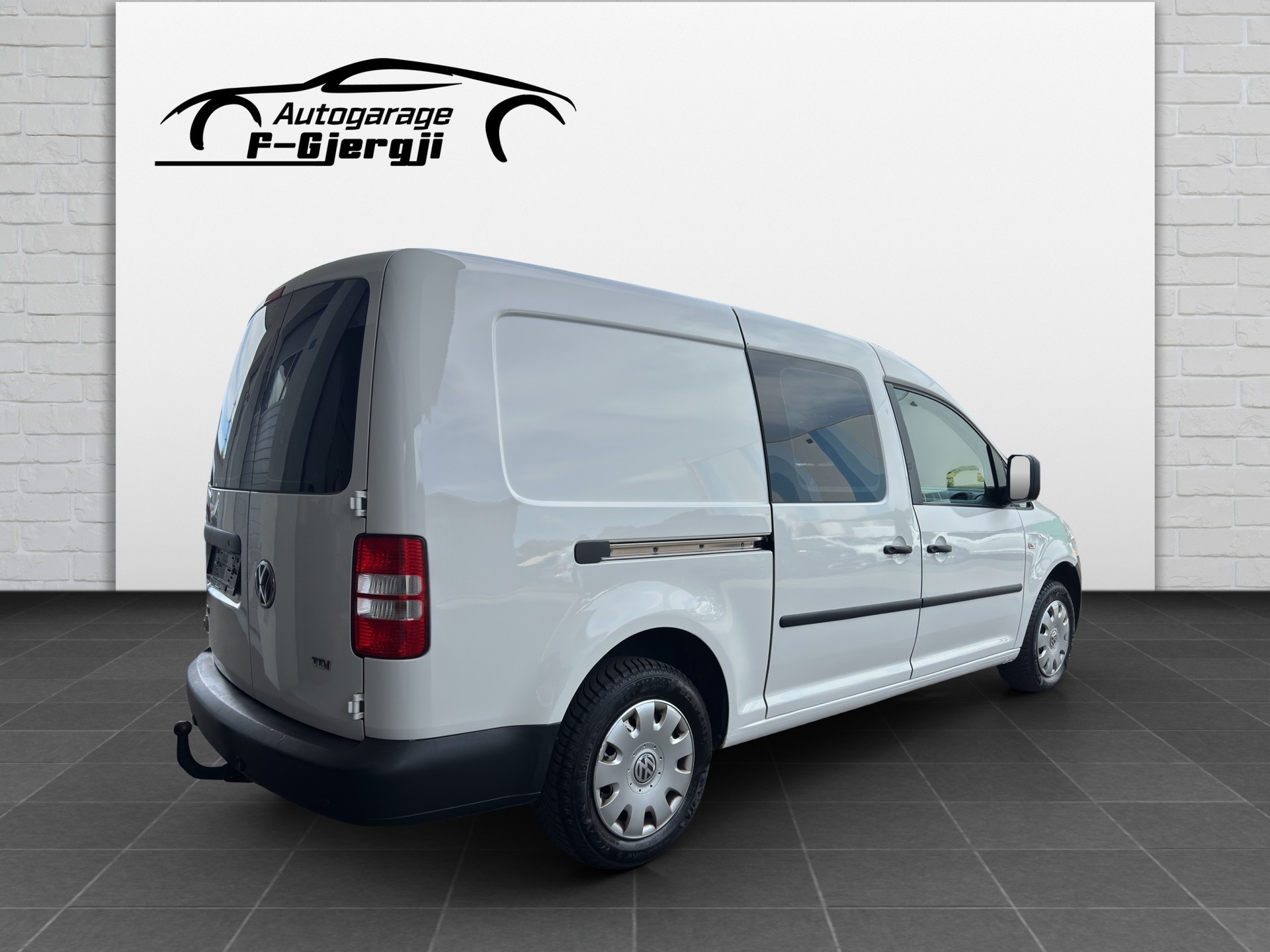 VW Caddy Maxi 1.6 TDI DSG-image-5