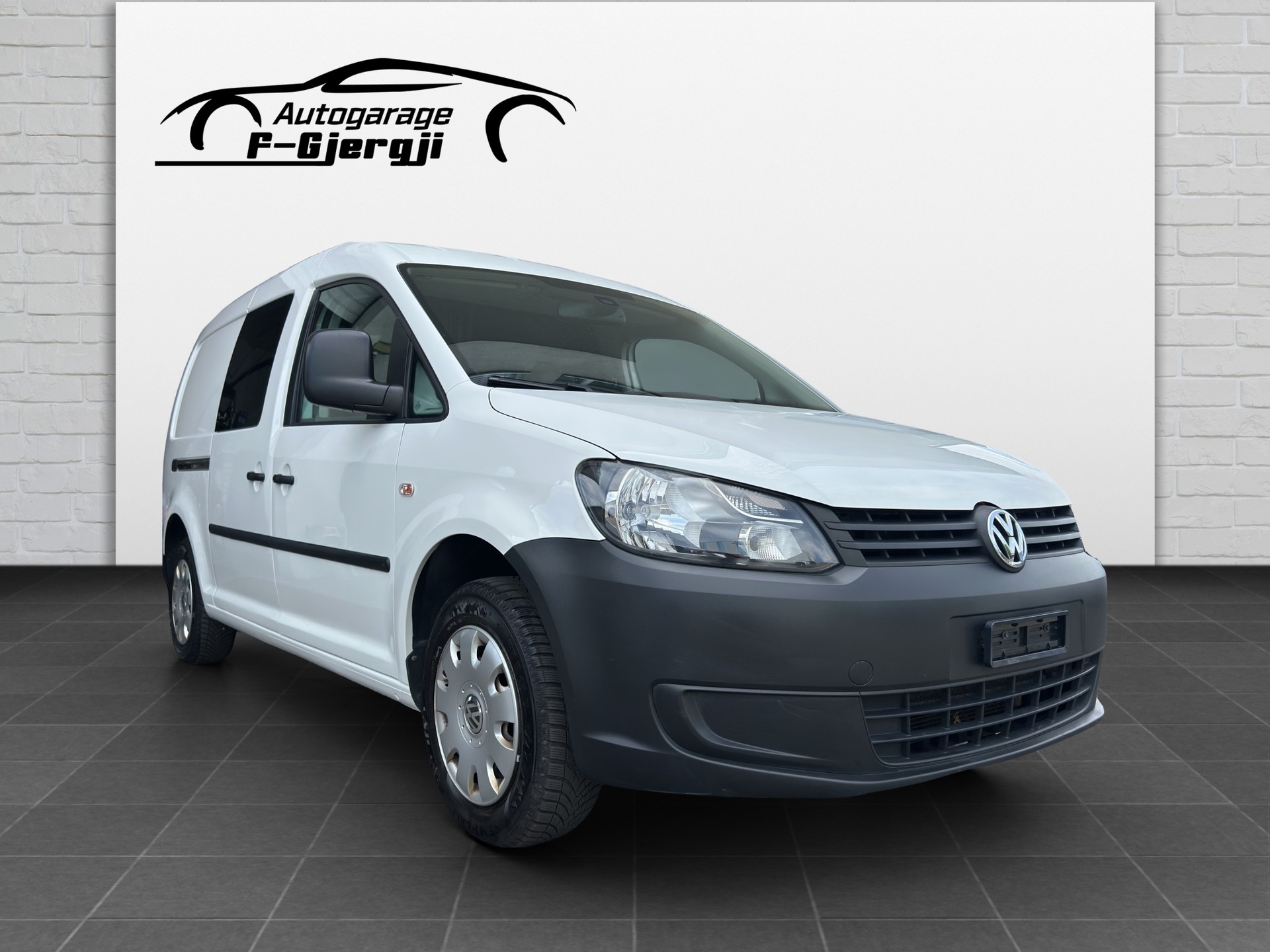 VW Caddy Maxi 1.6 TDI DSG-image-1