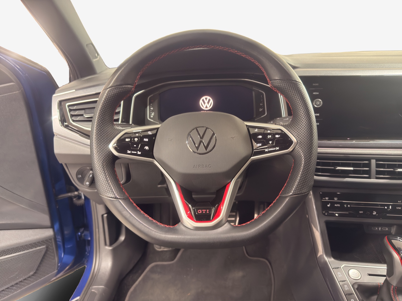 VW Polo 2.0 TSI GTI DSG-image-9