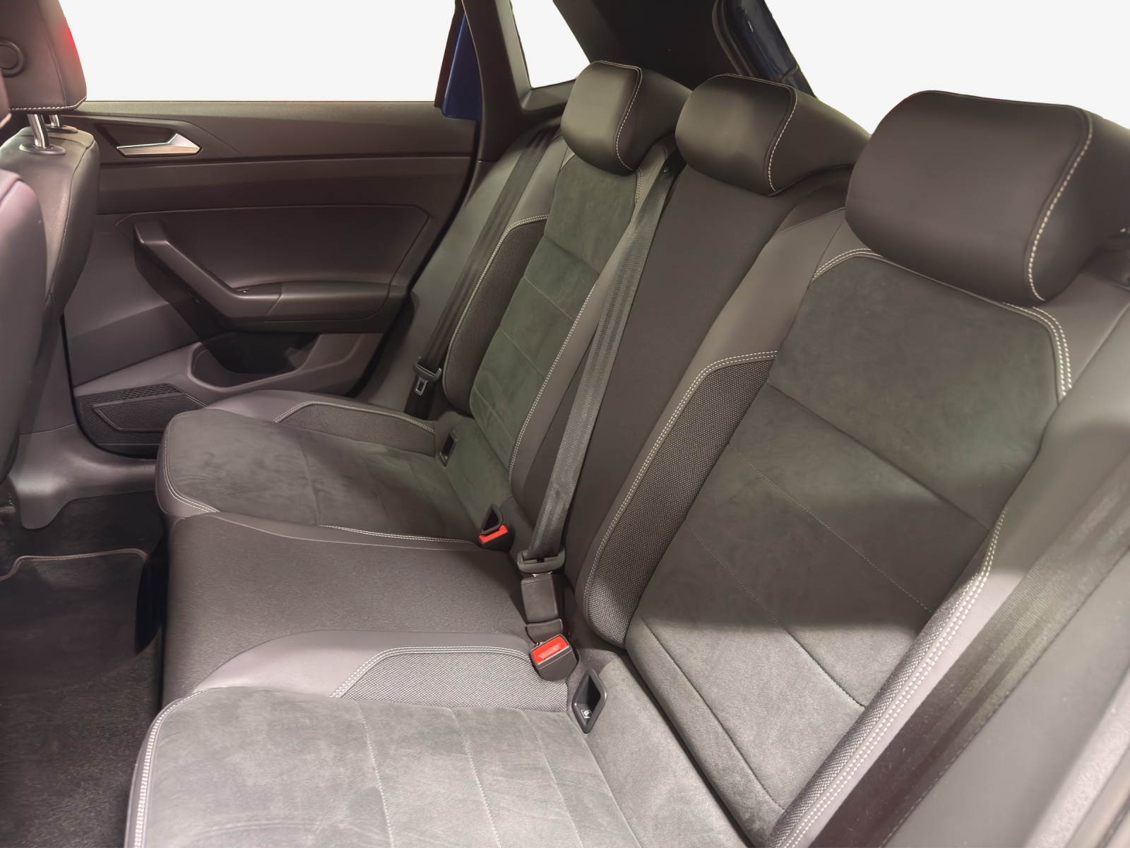 VW Polo 2.0 TSI GTI DSG-image-11