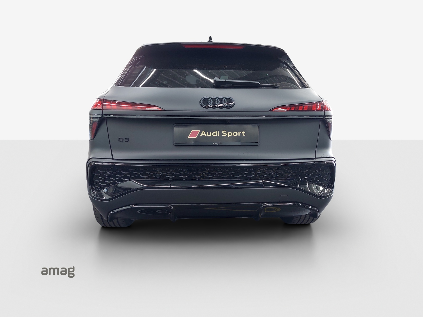 AUDI Q3 SUV e-hybrid 200 kW S tronig-image-3