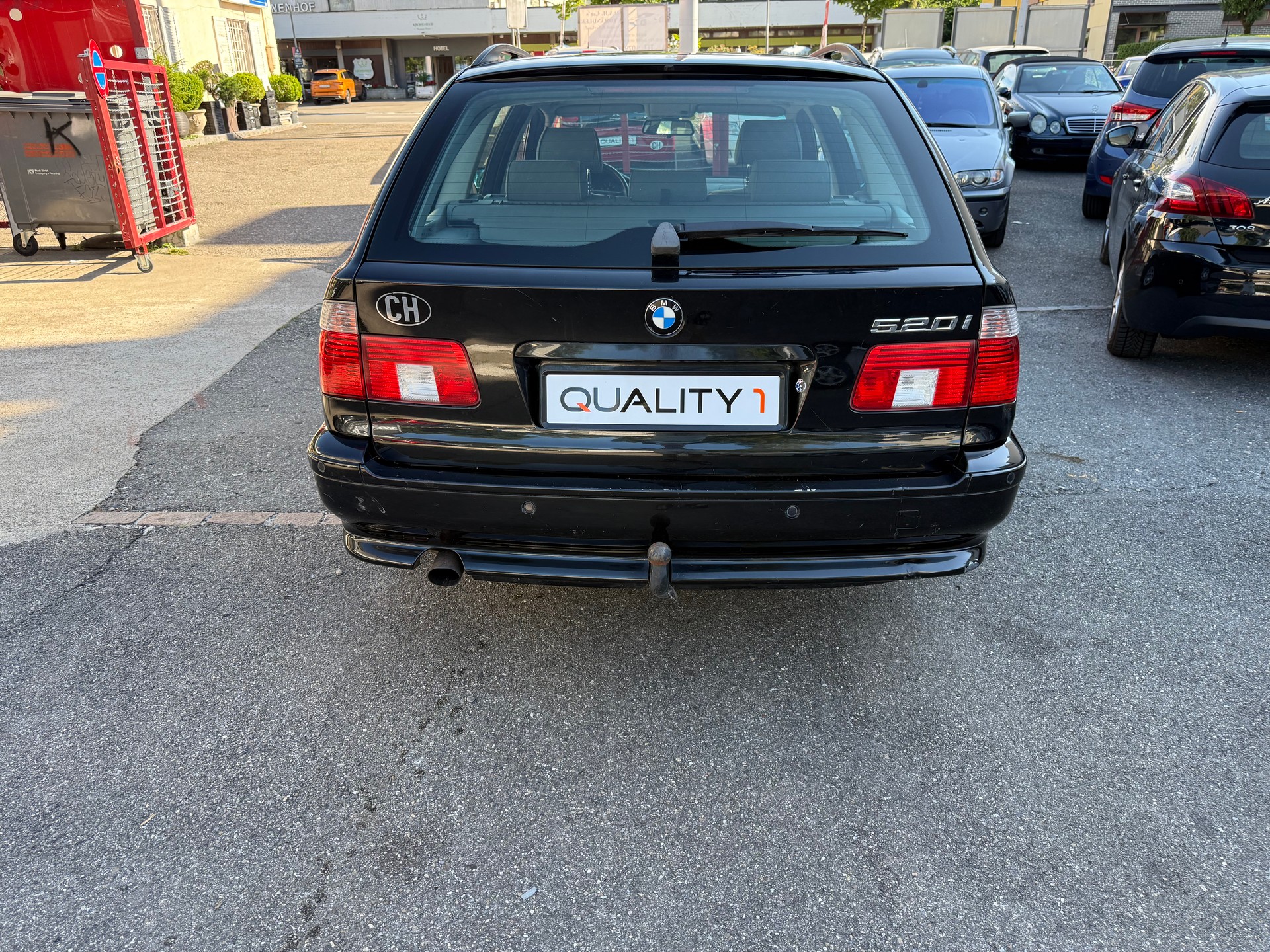 BMW 520i Touring-image-3