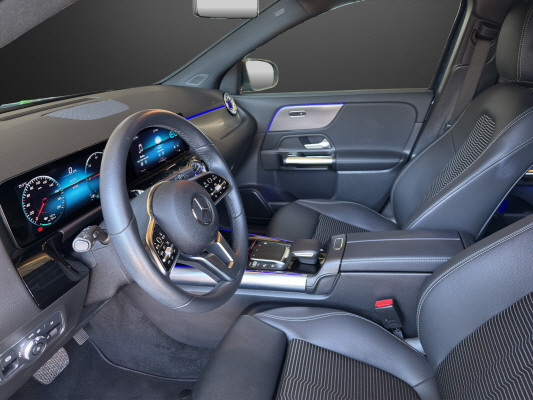 MERCEDES-BENZ EQA 300 4Matic-image-4