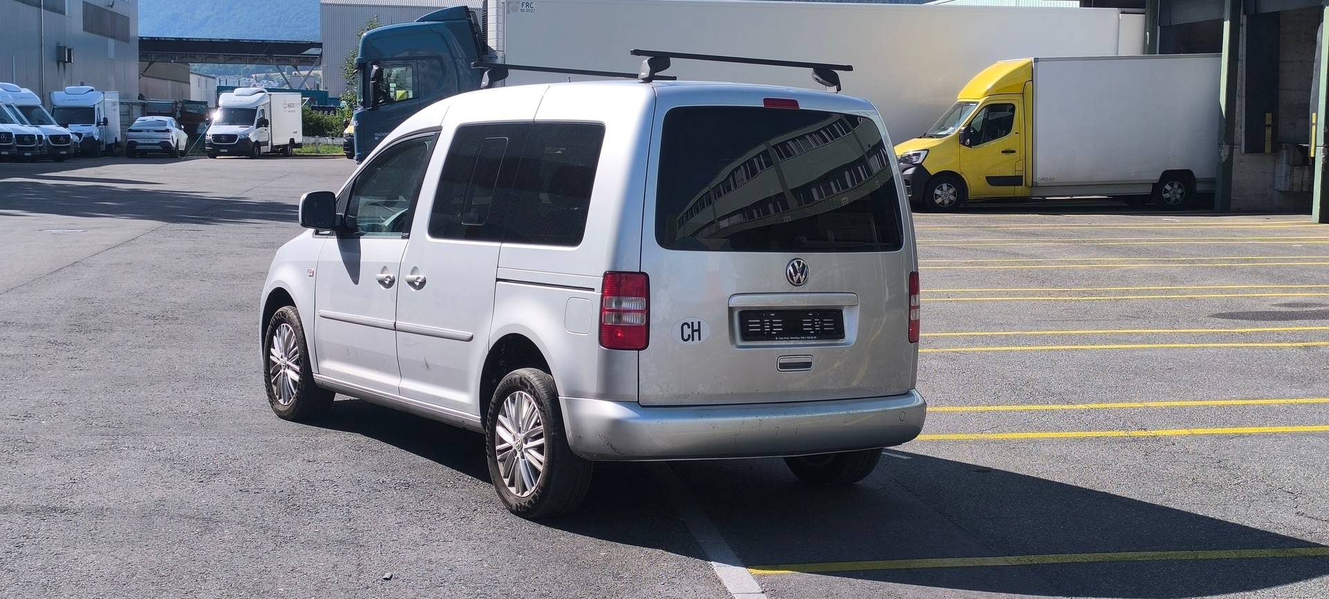 VW Caddy 1.2 TSI Family CUP-image-7