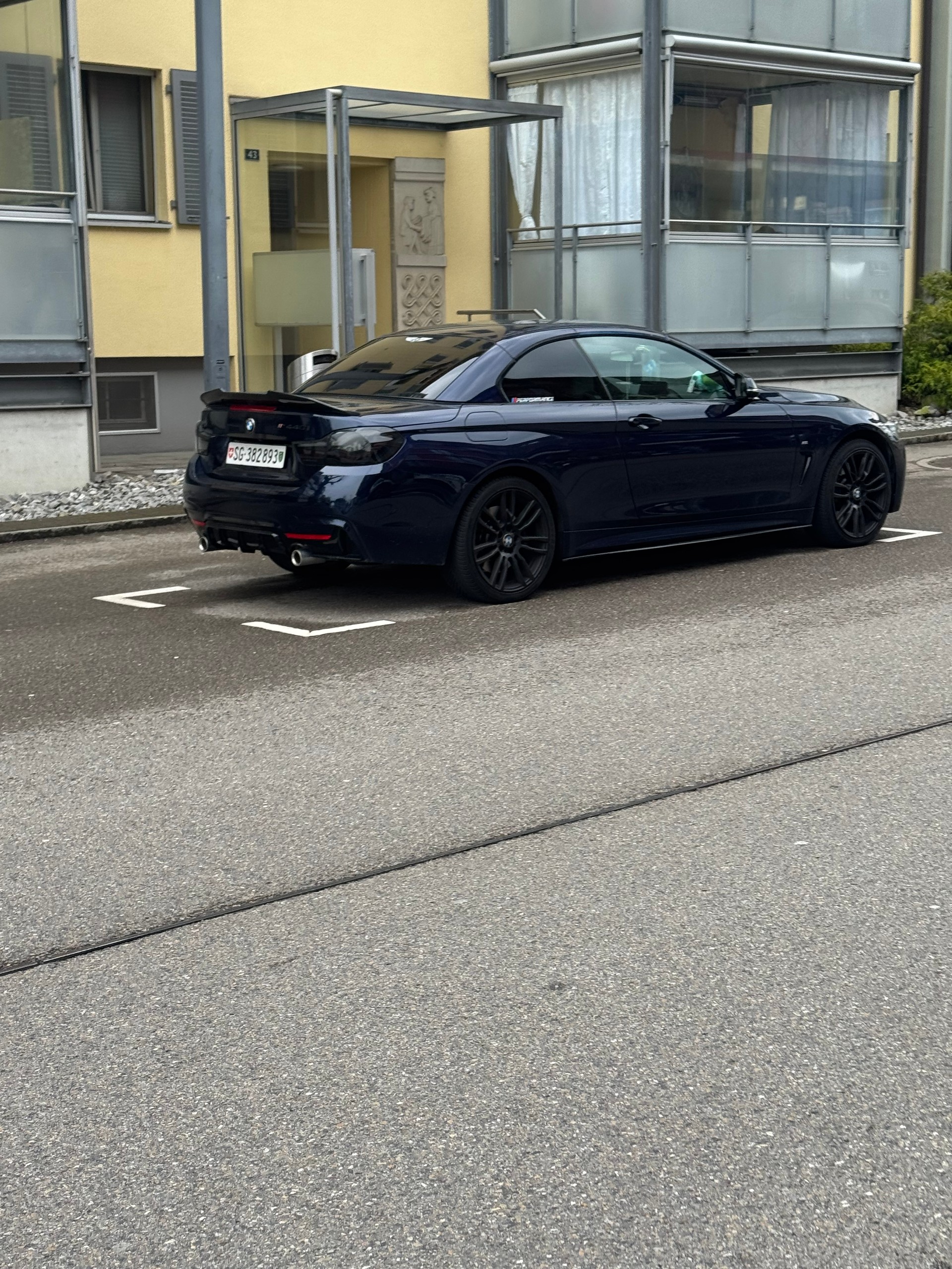 BMW 440i xDrive-image-3